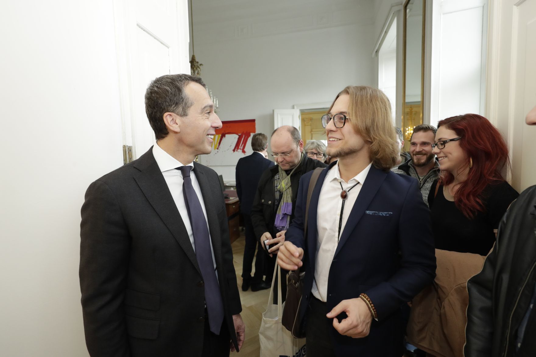 Am 26. Oktober 2016 empfing Bundeskanzler Christian Kern im Rahmen des Nationalfeiertages Besucherinnen und Besucher im Bundeskanzleramt.