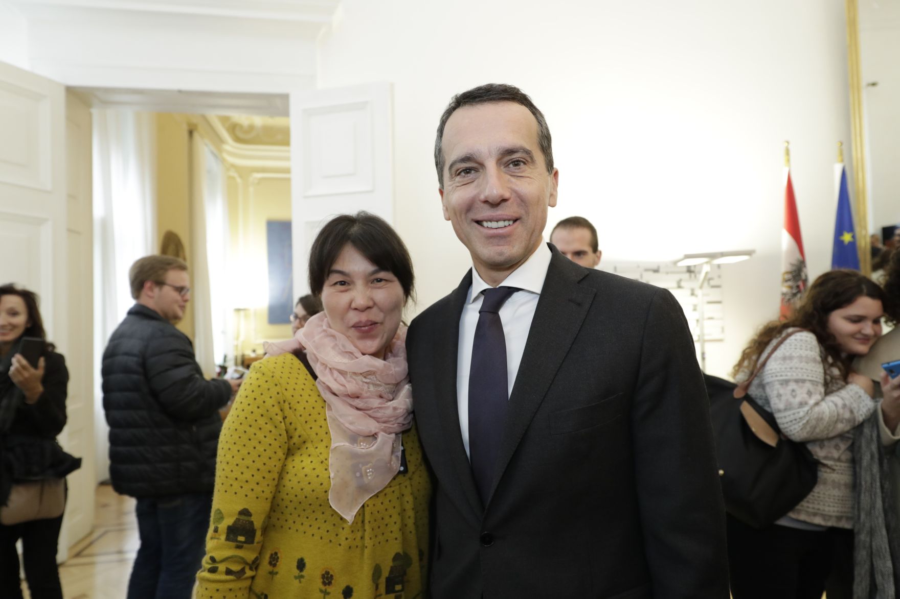 Am 26. Oktober 2016 empfing Bundeskanzler Christian Kern im Rahmen des Nationalfeiertages Besucherinnen und Besucher im Bundeskanzleramt.