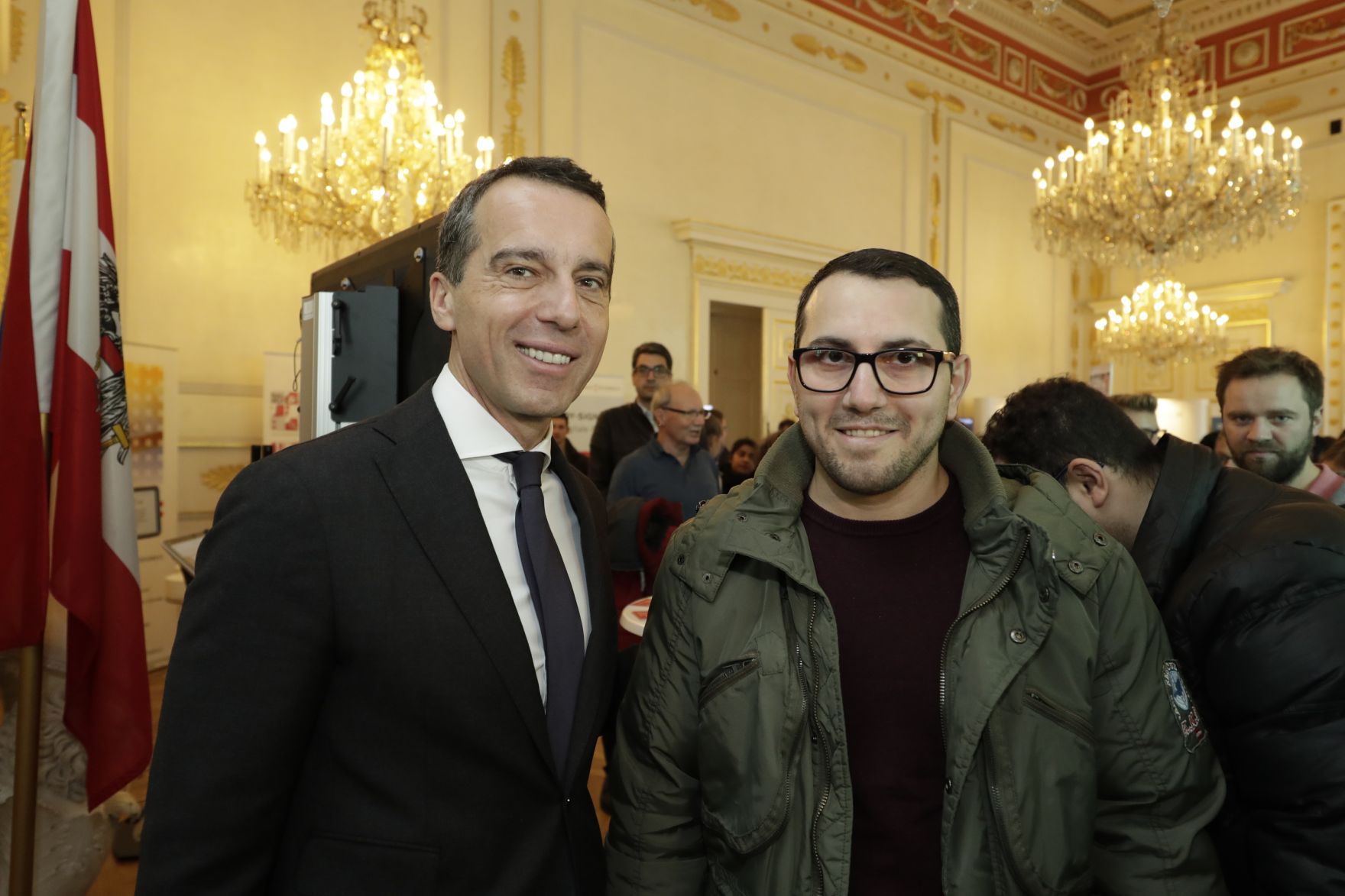 Am 26. Oktober 2016 empfing Bundeskanzler Christian Kern im Rahmen des Nationalfeiertages Besucherinnen und Besucher im Bundeskanzleramt.