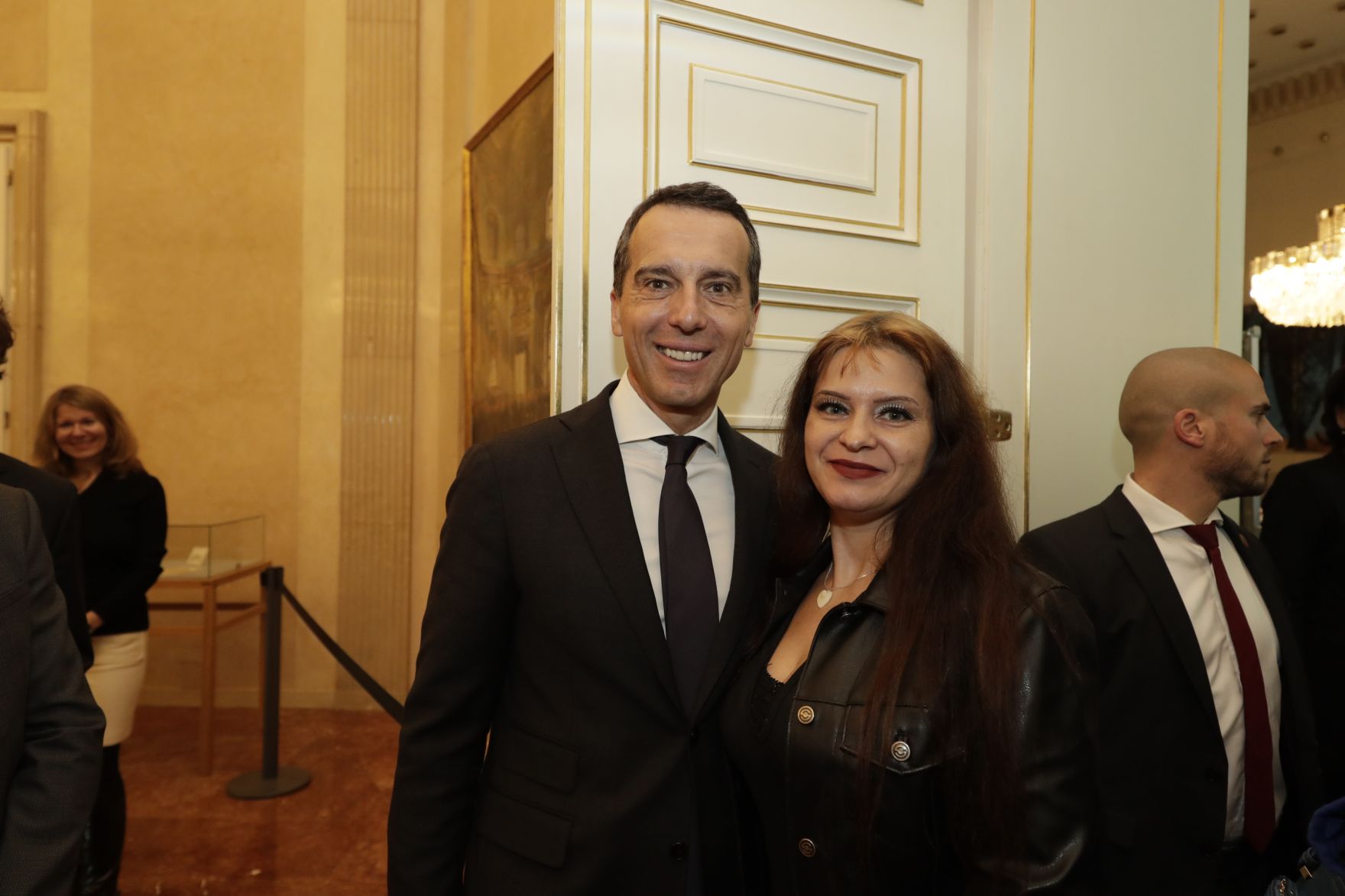 Am 26. Oktober 2016 empfing Bundeskanzler Christian Kern im Rahmen des Nationalfeiertages Besucherinnen und Besucher im Bundeskanzleramt.