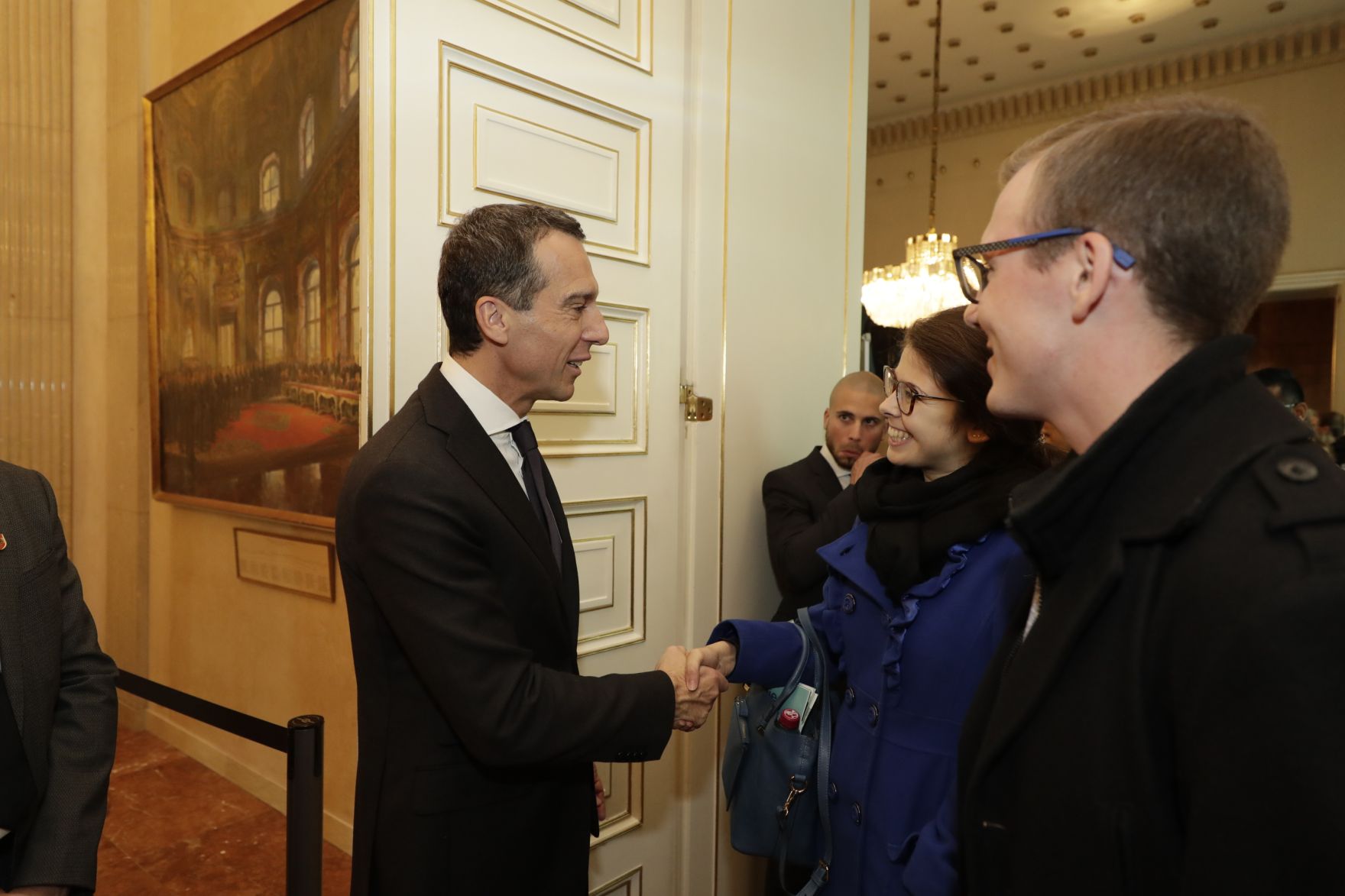 Am 26. Oktober 2016 empfing Bundeskanzler Christian Kern im Rahmen des Nationalfeiertages Besucherinnen und Besucher im Bundeskanzleramt.