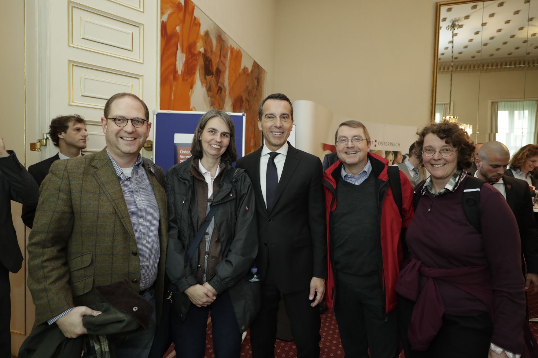 Am 26. Oktober 2016 empfing Bundeskanzler Christian Kern im Rahmen des Nationalfeiertages Besucherinnen und Besucher im Bundeskanzleramt.