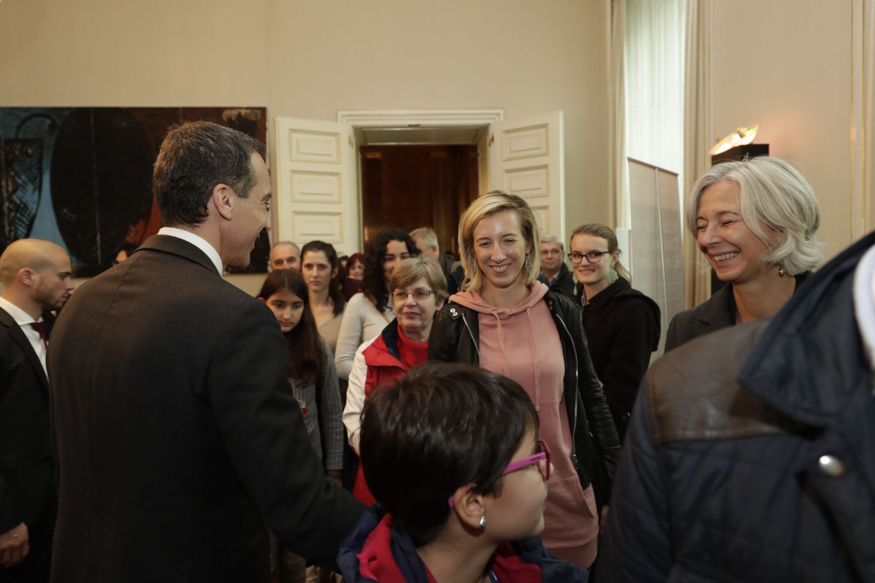 Am 26. Oktober 2016 empfing Bundeskanzler Christian Kern im Rahmen des Nationalfeiertages Besucherinnen und Besucher im Bundeskanzleramt.
