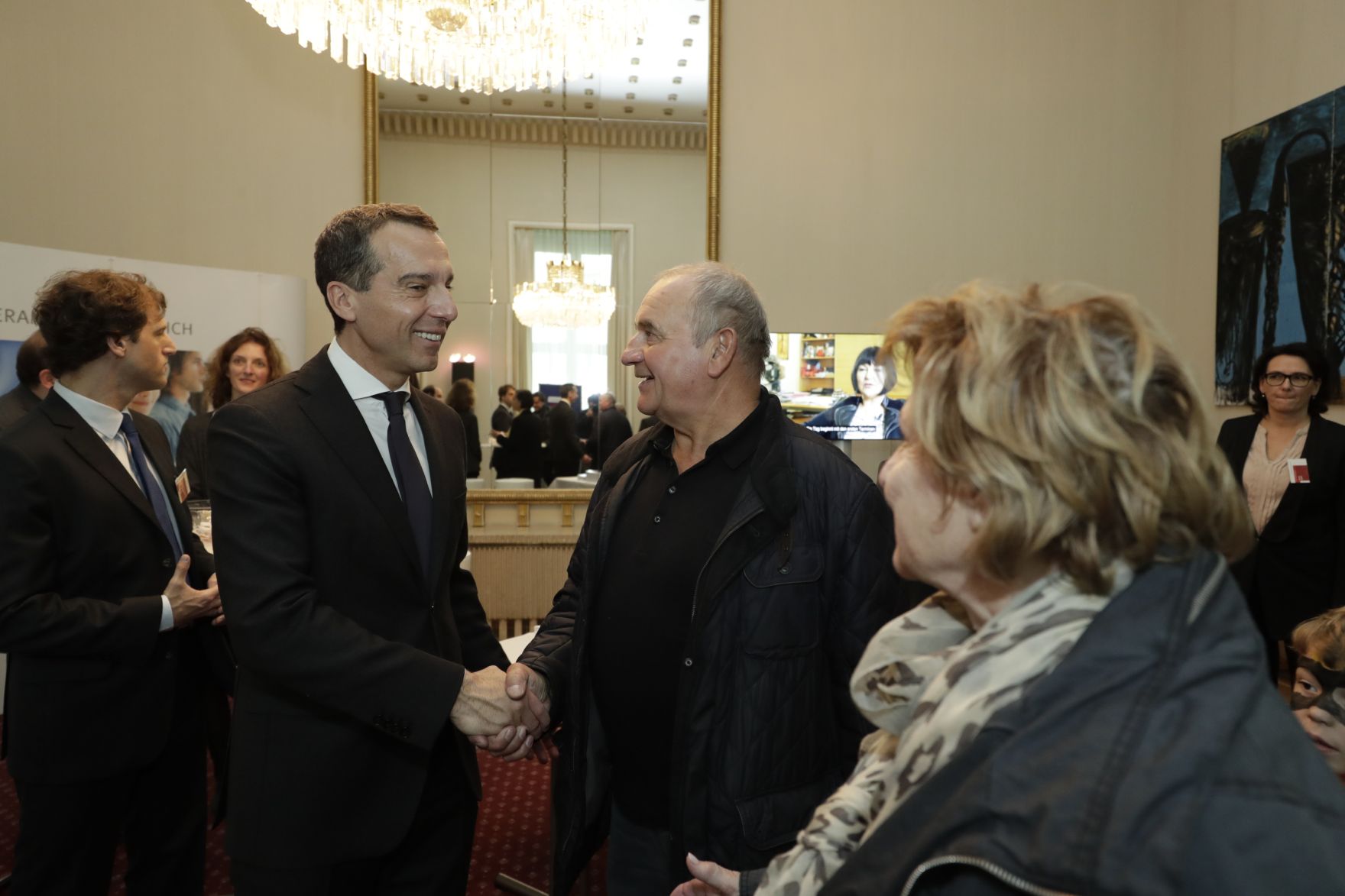 Am 26. Oktober 2016 empfing Bundeskanzler Christian Kern im Rahmen des Nationalfeiertages Besucherinnen und Besucher im Bundeskanzleramt.