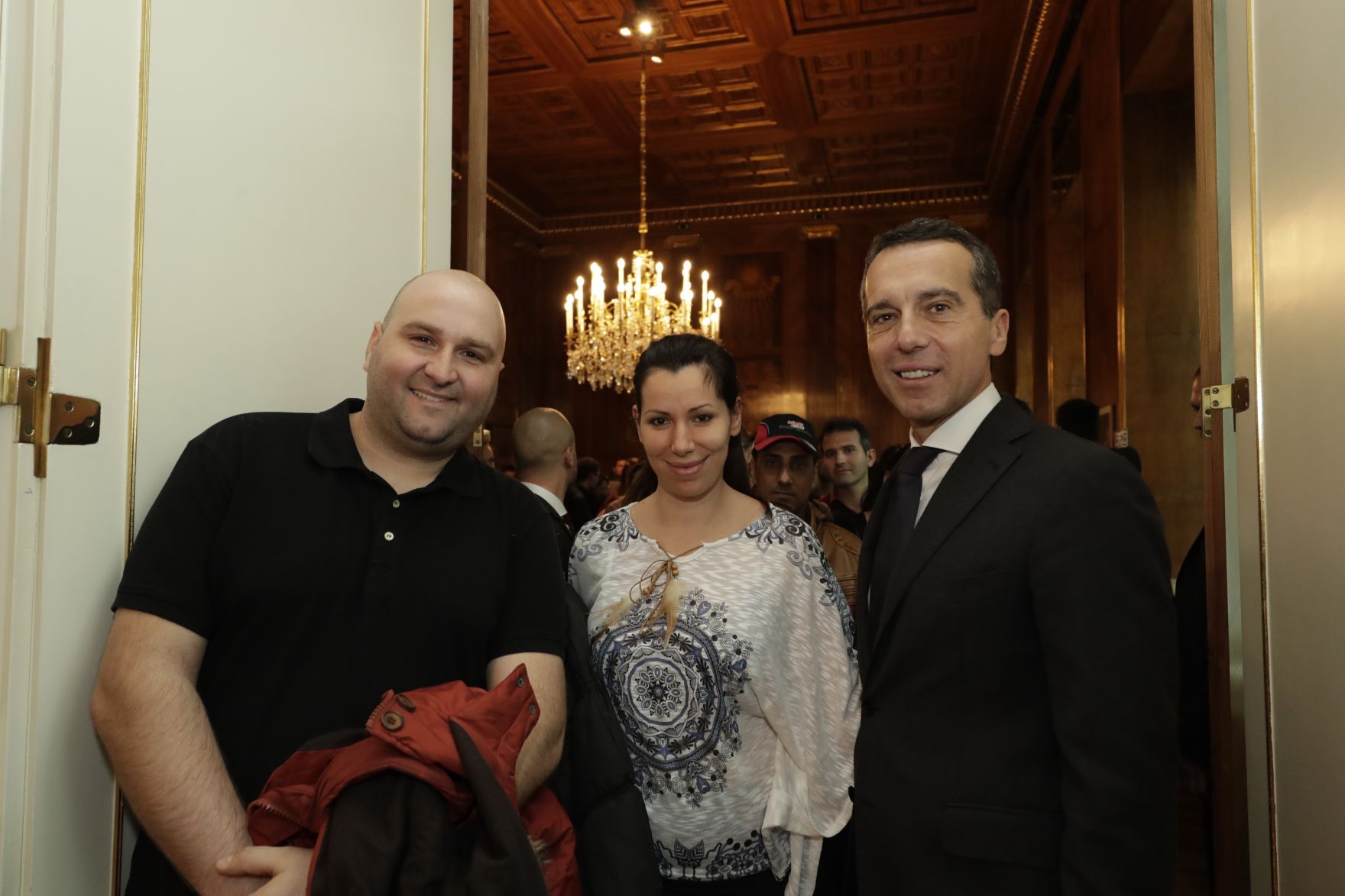 Am 26. Oktober 2016 empfing Bundeskanzler Christian Kern im Rahmen des Nationalfeiertages Besucherinnen und Besucher im Bundeskanzleramt.