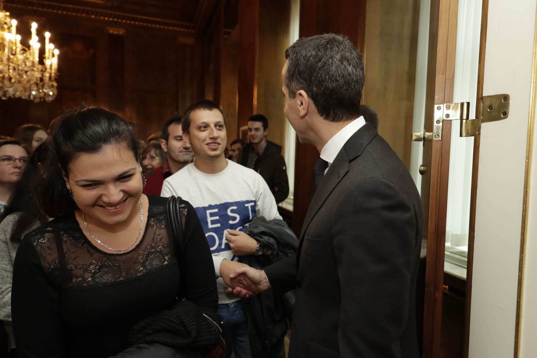 Am 26. Oktober 2016 empfing Bundeskanzler Christian Kern im Rahmen des Nationalfeiertages Besucherinnen und Besucher im Bundeskanzleramt.