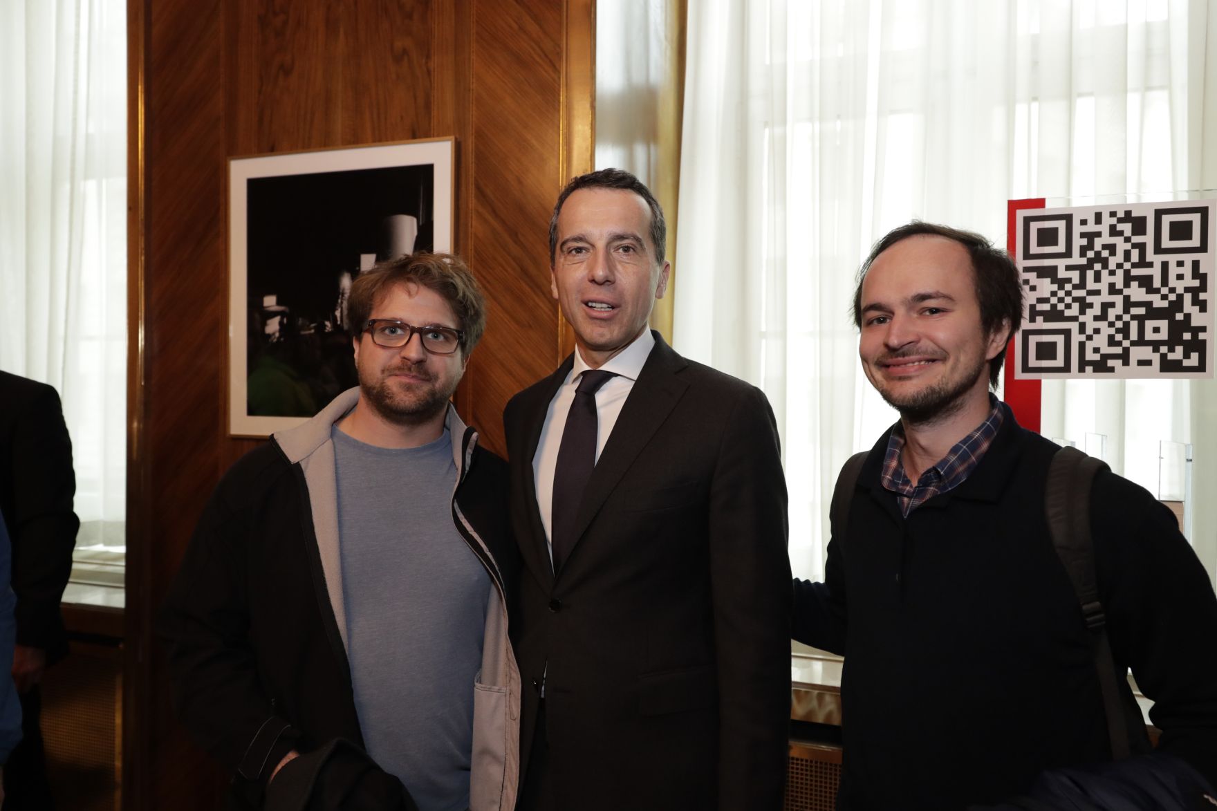 Am 26. Oktober 2016 empfing Bundeskanzler Christian Kern im Rahmen des Nationalfeiertages Besucherinnen und Besucher im Bundeskanzleramt.