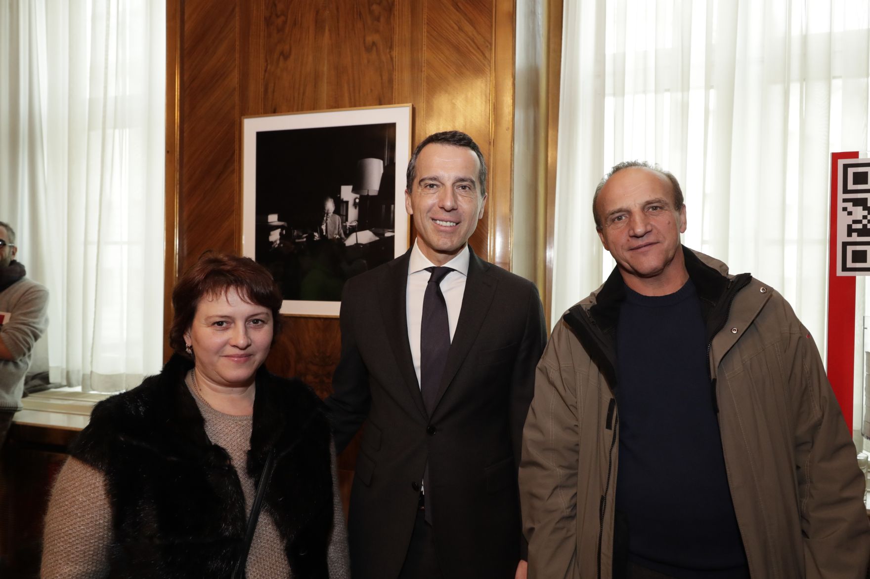 Am 26. Oktober 2016 empfing Bundeskanzler Christian Kern im Rahmen des Nationalfeiertages Besucherinnen und Besucher im Bundeskanzleramt.