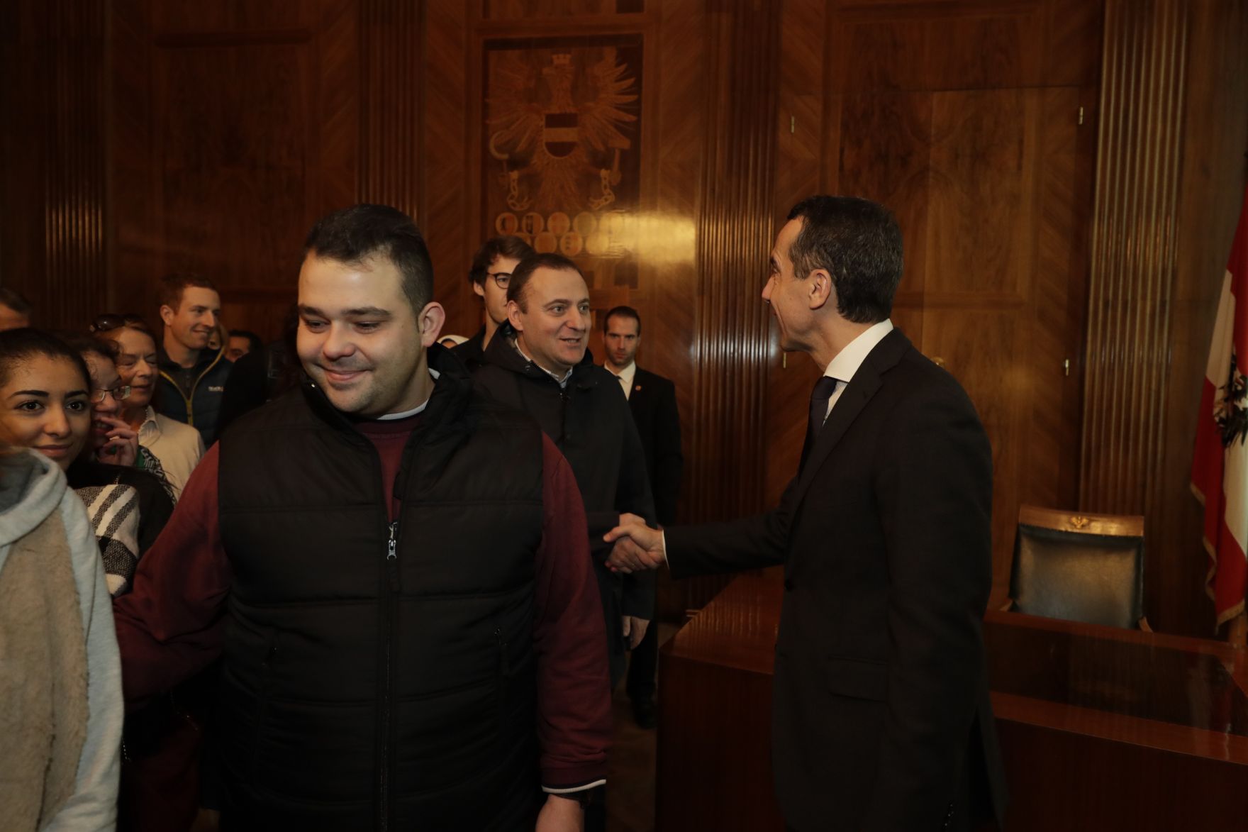 Am 26. Oktober 2016 empfing Bundeskanzler Christian Kern im Rahmen des Nationalfeiertages Besucherinnen und Besucher im Bundeskanzleramt.