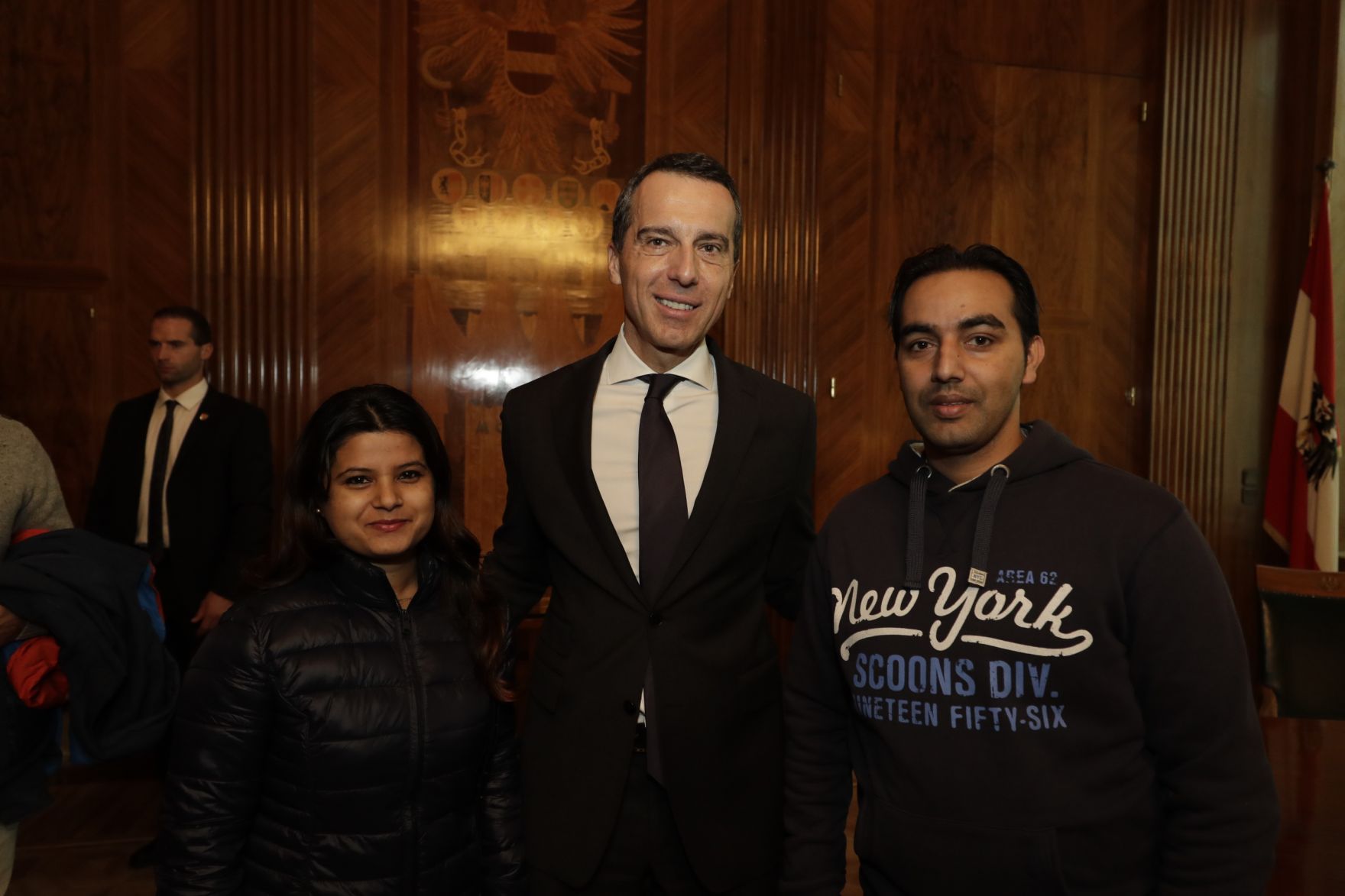Am 26. Oktober 2016 empfing Bundeskanzler Christian Kern im Rahmen des Nationalfeiertages Besucherinnen und Besucher im Bundeskanzleramt.