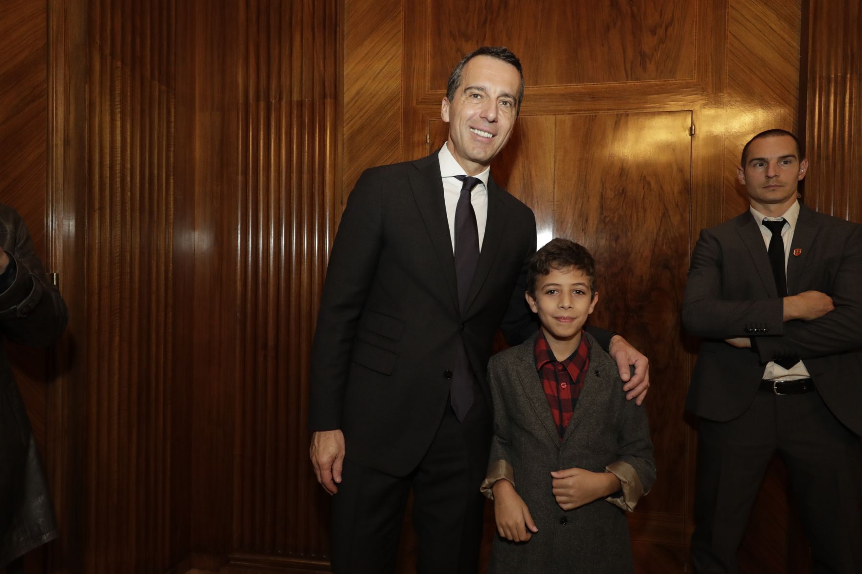Am 26. Oktober 2016 empfing Bundeskanzler Christian Kern im Rahmen des Nationalfeiertages Besucherinnen und Besucher im Bundeskanzleramt.