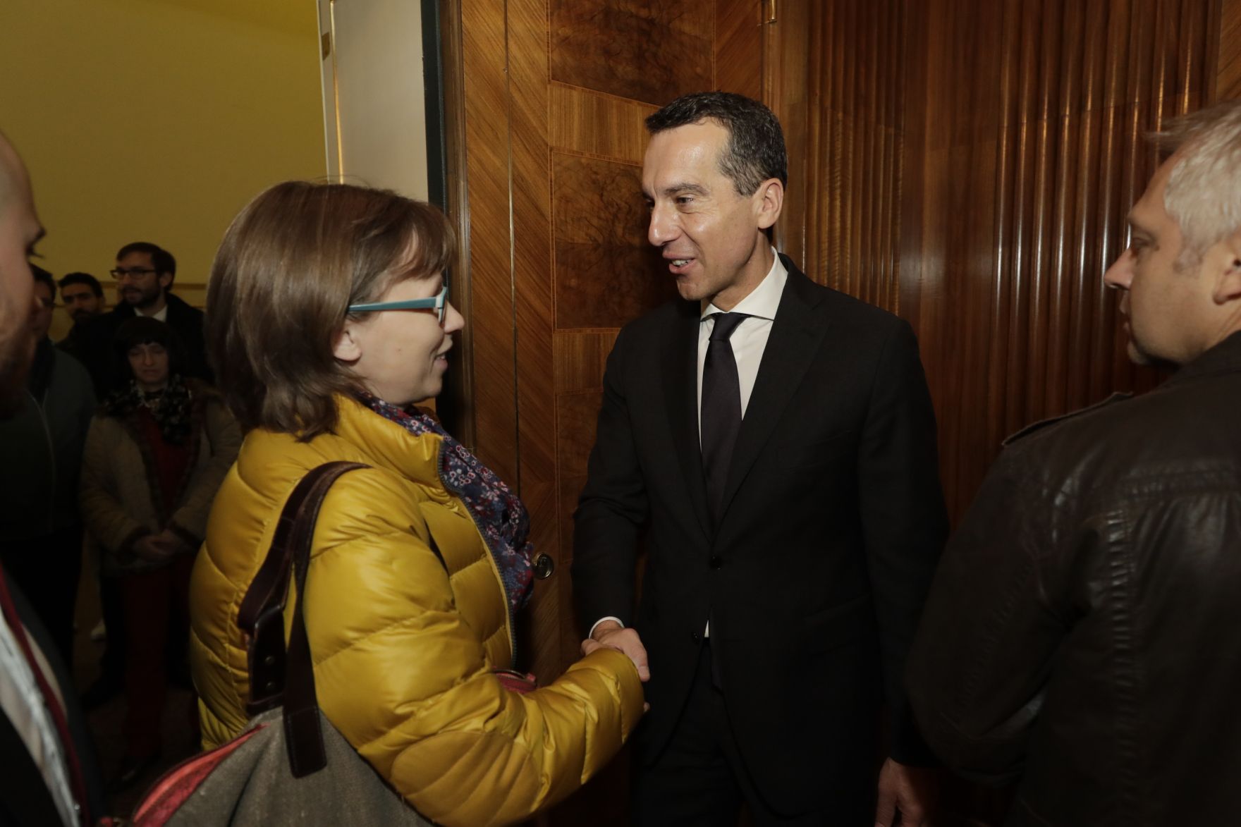 Am 26. Oktober 2016 empfing Bundeskanzler Christian Kern im Rahmen des Nationalfeiertages Besucherinnen und Besucher im Bundeskanzleramt.