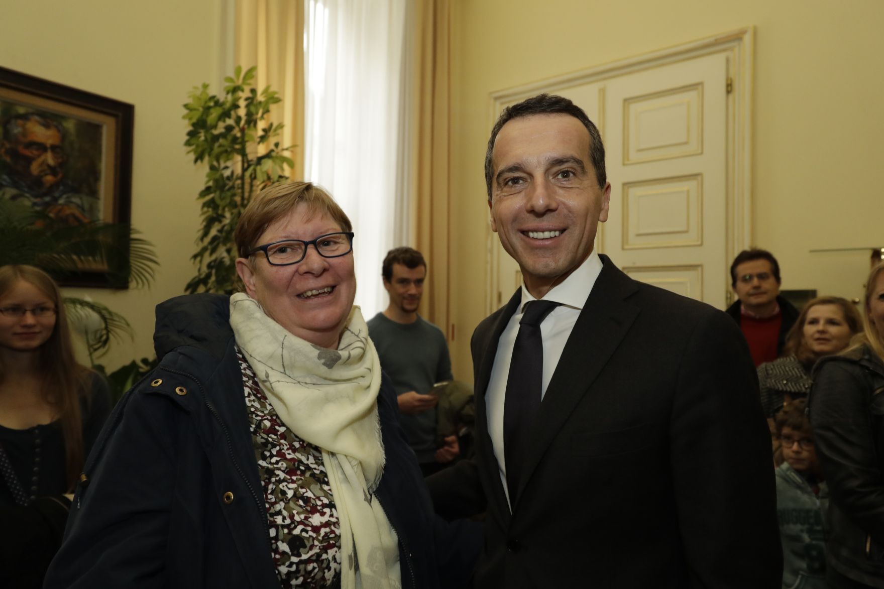 Am 26. Oktober 2016 empfing Bundeskanzler Christian Kern im Rahmen des Nationalfeiertages Besucherinnen und Besucher im Bundeskanzleramt.