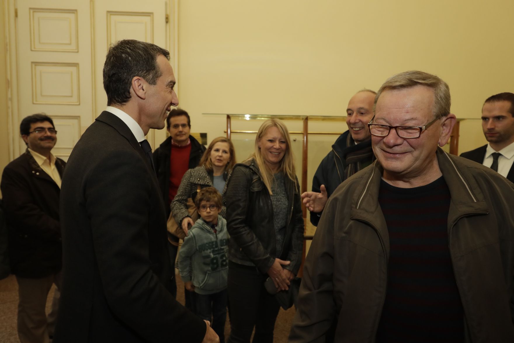 Am 26. Oktober 2016 empfing Bundeskanzler Christian Kern im Rahmen des Nationalfeiertages Besucherinnen und Besucher im Bundeskanzleramt.
