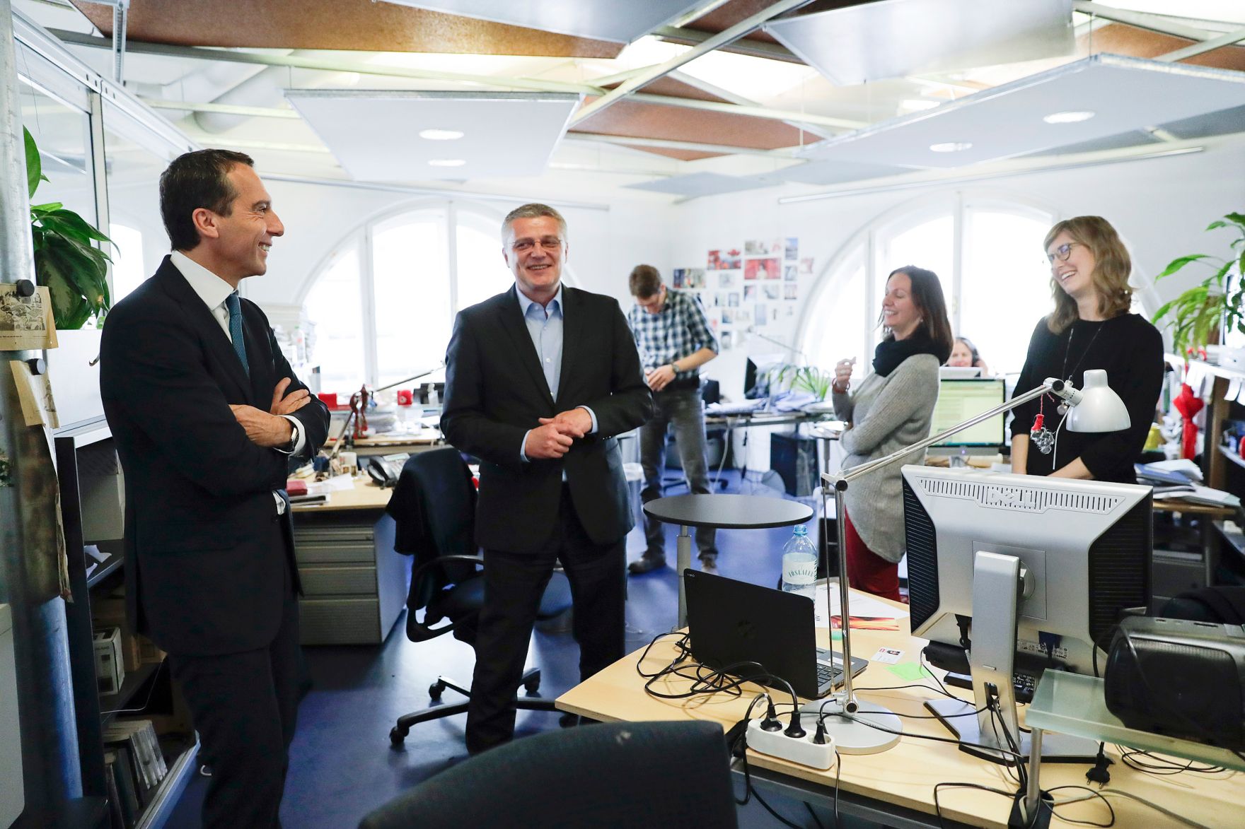 Am 3. November 2016 besuchte Bundeskanzler Christian Kern die ORF-Radioinformation im Funkhaus.