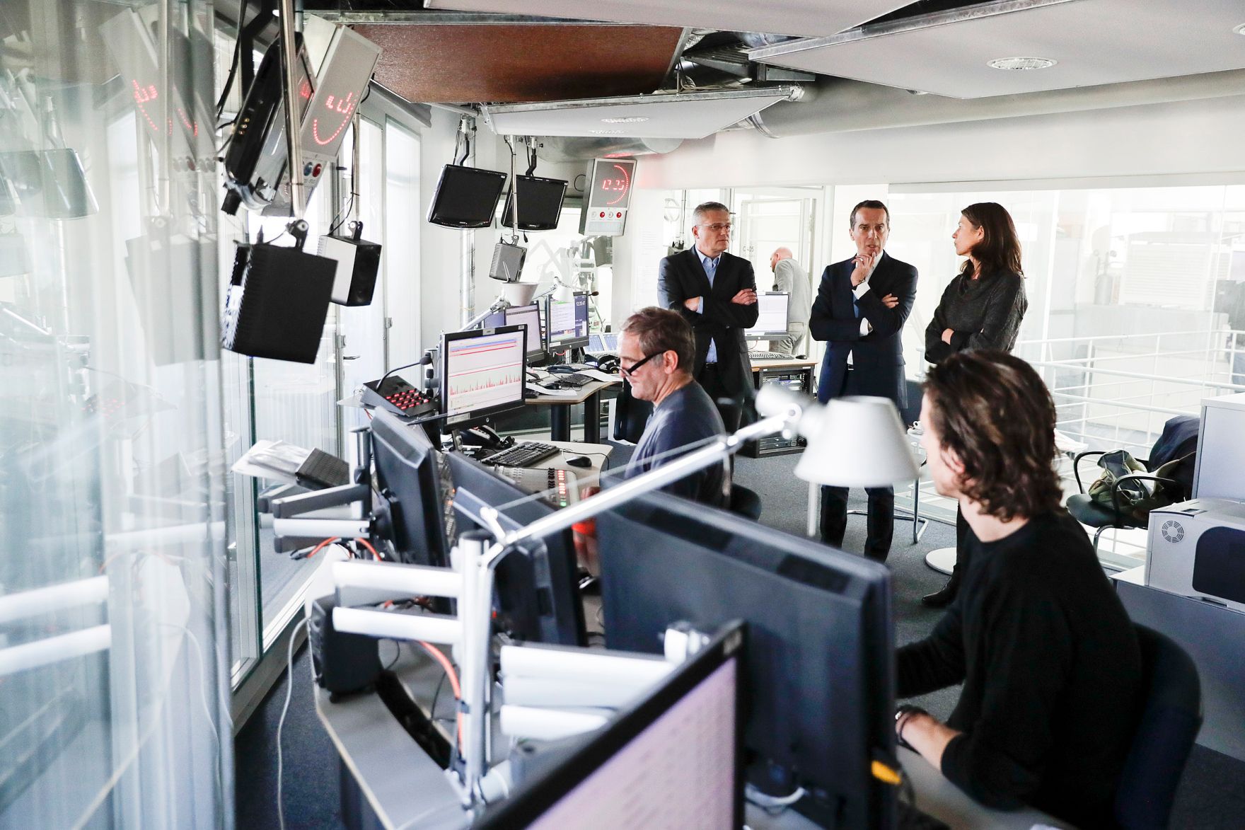 Am 3. November 2016 besuchte Bundeskanzler Christian Kern die ORF-Radioinformation im Funkhaus.