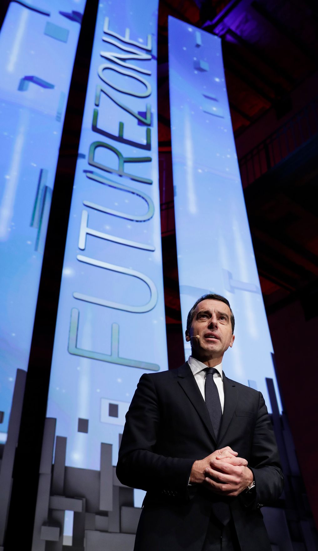 Am 10. November 2016 er&ouml;ffnete Bundeskanzler Christian Kern den futurezone Award 2016.
