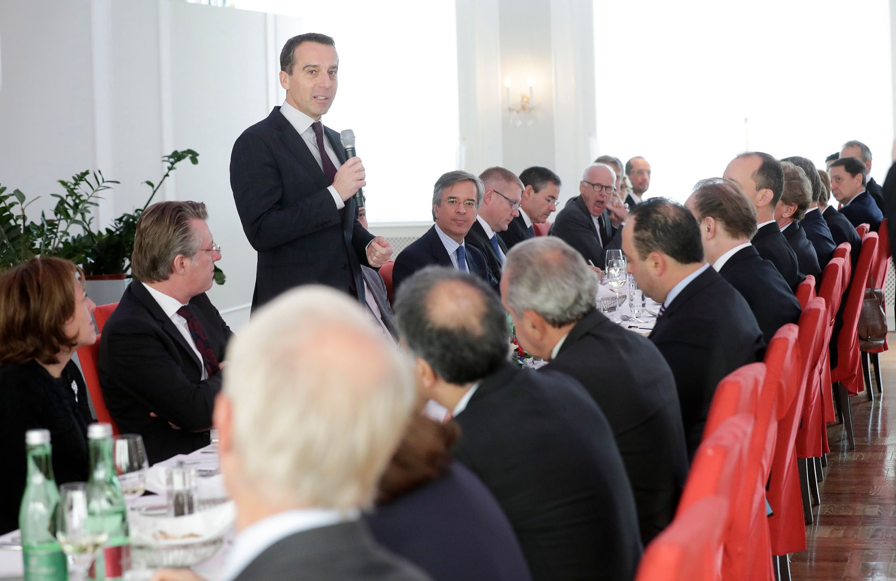 Am 15. November 2016 traf Bundeskanzler Christian Kern die EU-Botschafter zu einem Gespr&auml;ch.