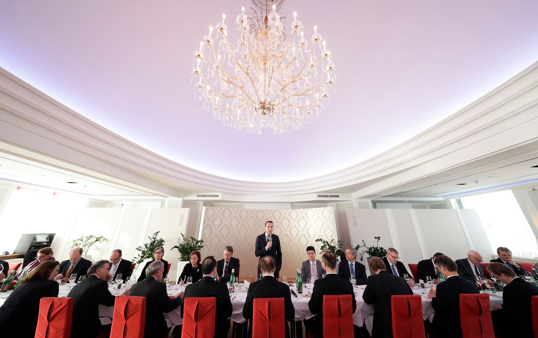 Am 15. November 2016 traf Bundeskanzler Christian Kern die EU-Botschafter zu einem Gespr&auml;ch.