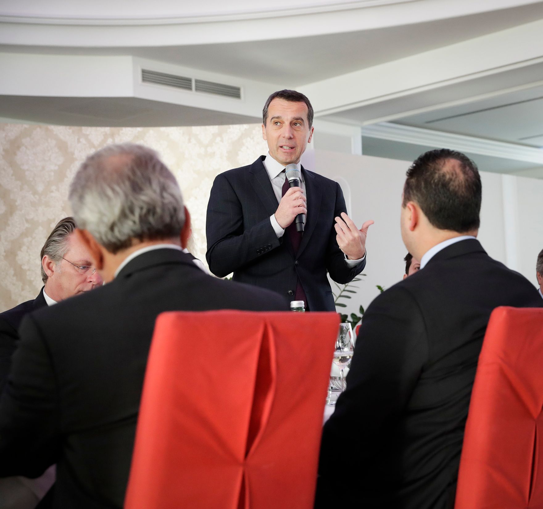 Am 15. November 2016 traf Bundeskanzler Christian Kern die EU-Botschafter zu einem Gespr&auml;ch.