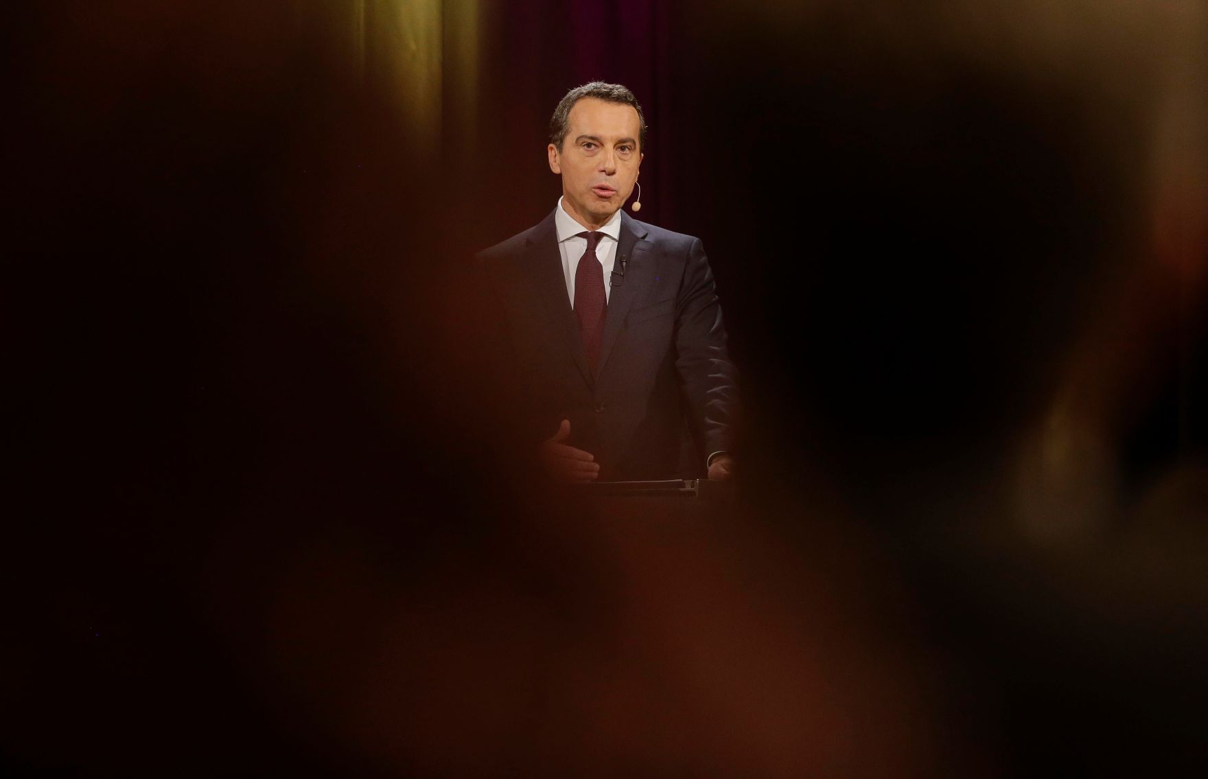 Am 23. November 2016 diskutierten Bundeskanzler Christian Kern (im Bild) und FP&Ouml; Klubobmann Heinz-Christian Strache bei der &Ouml;1- Sendung &quot;Klartext&quot; mit Moderator Klaus Webhofer.