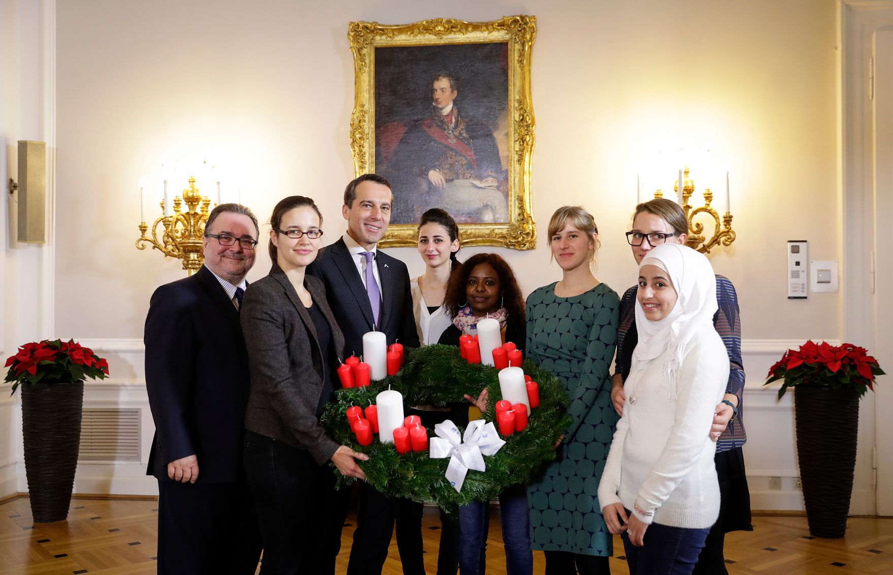 Am 25. November 2016 wurde Bundeskanzler Christian Kern von der Diakonie &Ouml;sterreich ein Adventkranz &uuml;berreicht.