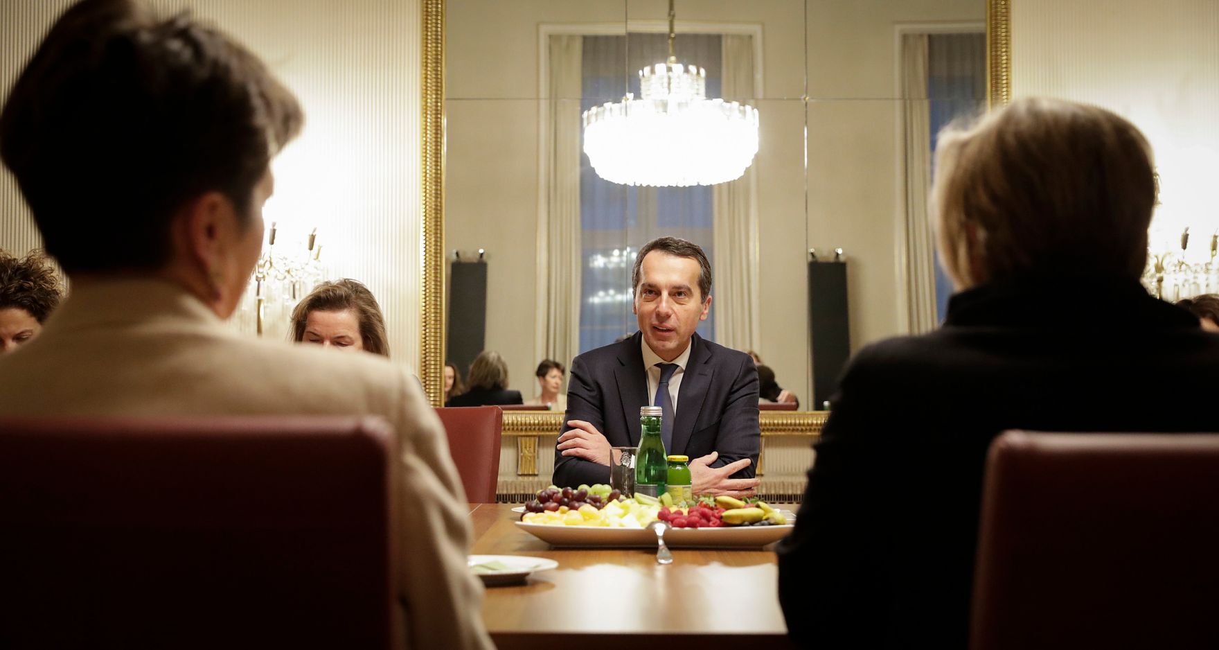 Am 1. Dezember 2016 empfing Bundeskanzler Christian Kern Frauen in der Wirtschaft zu einem Gespr&auml;ch.