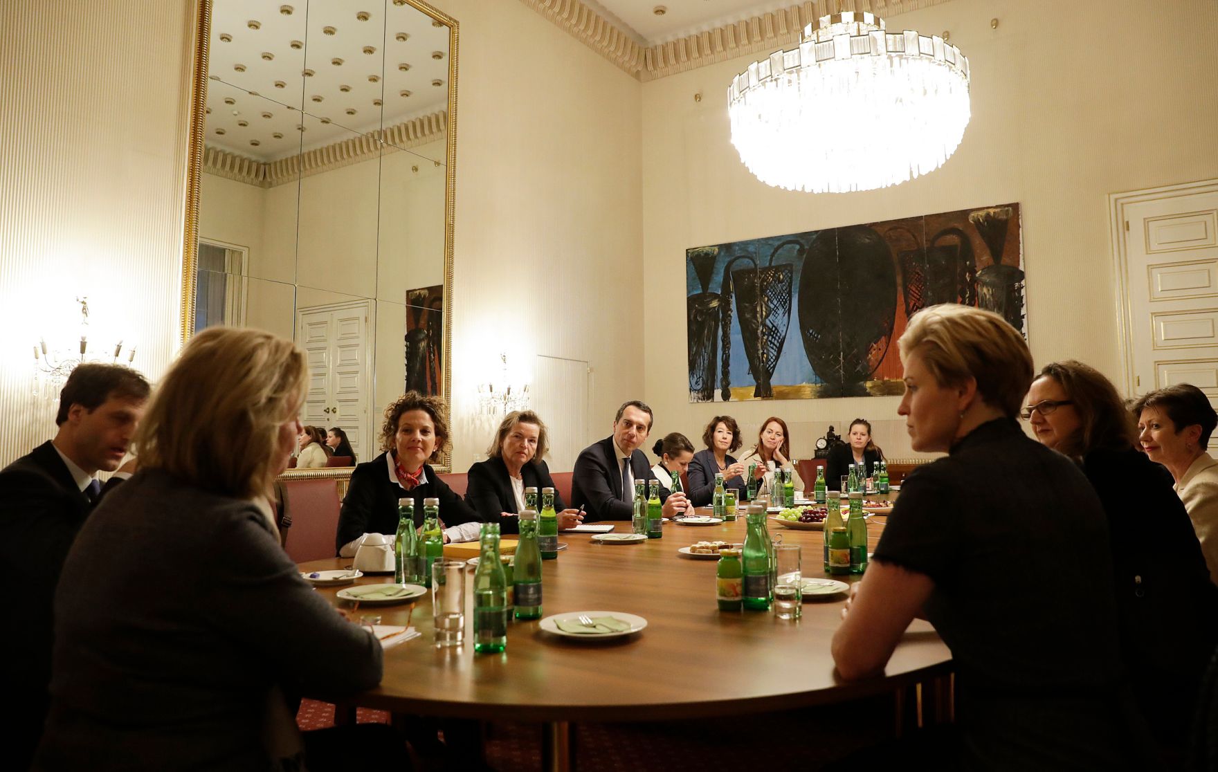 Am 1. Dezember 2016 empfing Bundeskanzler Christian Kern Frauen in der Wirtschaft zu einem Gespr&auml;ch.
