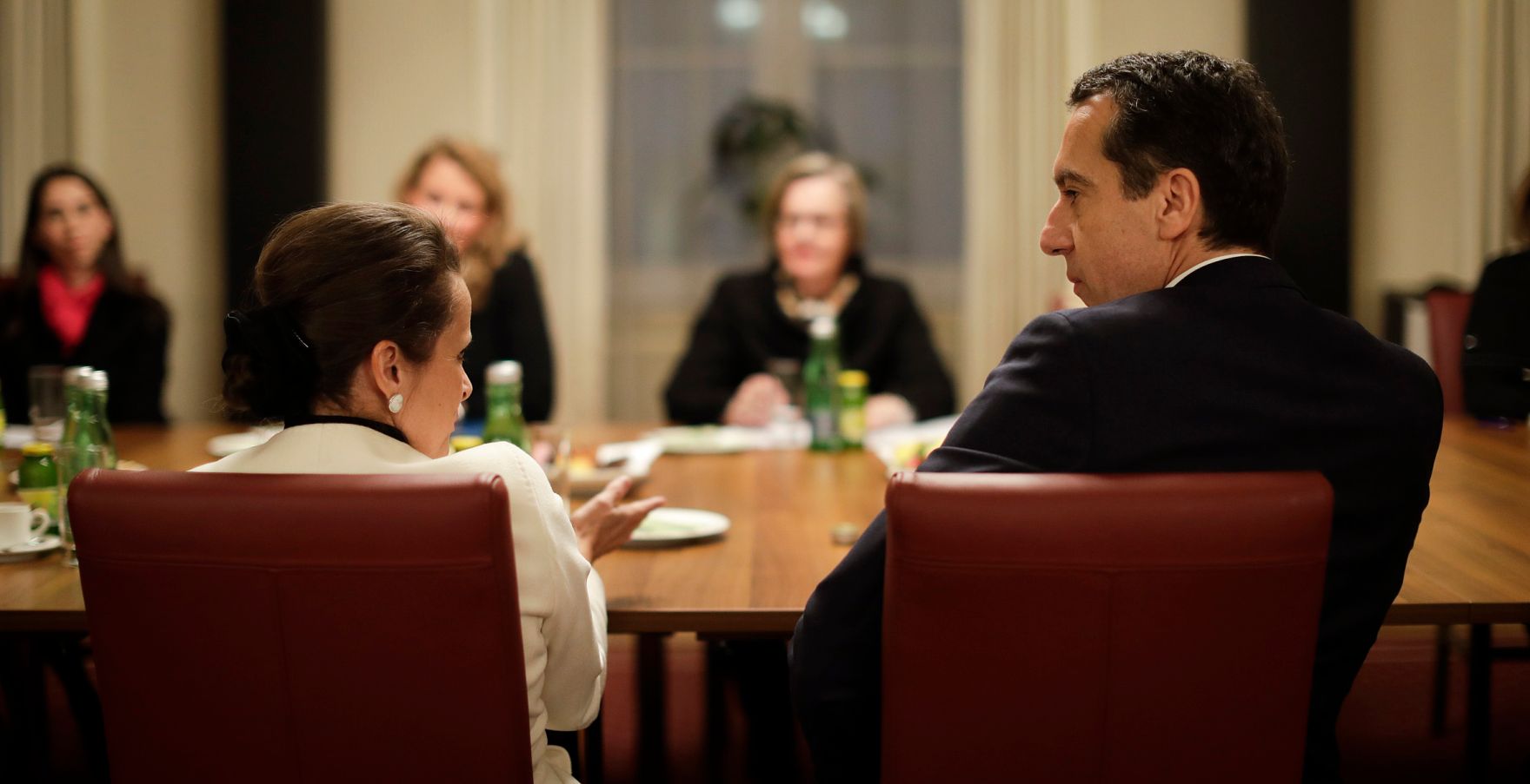 Am 1. Dezember 2016 empfing Bundeskanzler Christian Kern Frauen in der Wirtschaft zu einem Gespr&auml;ch.