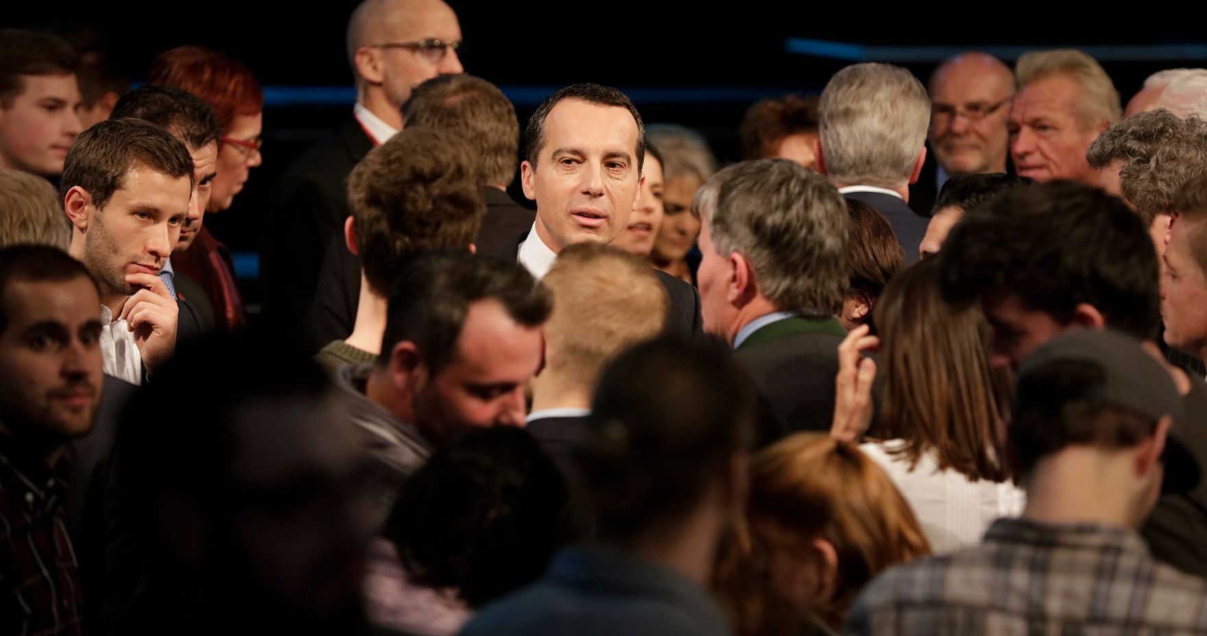 Am 13. Dezember 2016 war Bundeskanzler Christian Kern zu Gast im ORF-B&uuml;rgerforum.