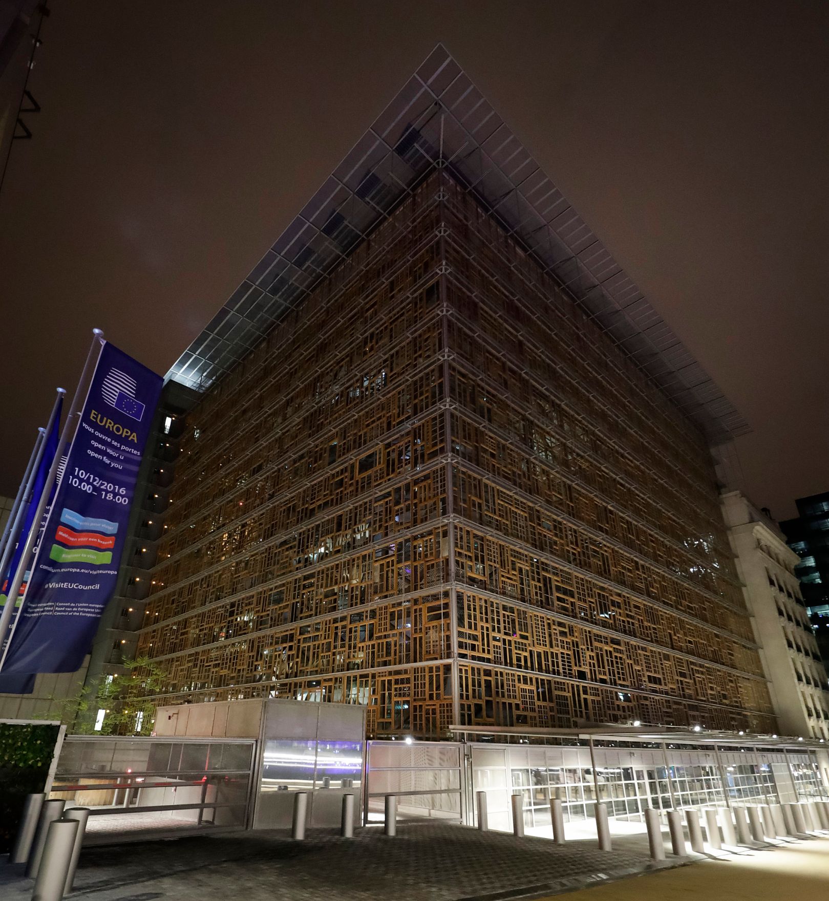 Am 15. Dezember 2016 fand in Br&uuml;ssel der Europ&auml;ische Rat der Staats- und Regierungschefs statt. Im Bild das neue Ratsgeb&auml;ude.