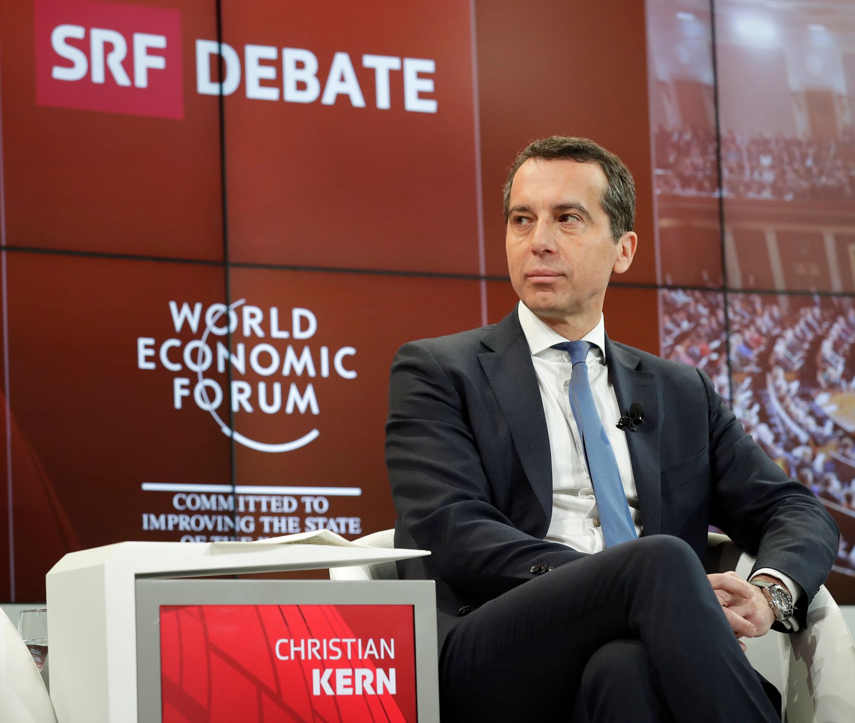 Am 18. J&auml;nner 2017 nahm der Bundeskanzler am Weltwirtschaftsforum in Davos teil. Im Bild Bundeskanzler Christian Kern bei der SRF-Debatte zum Thema "Demokratie st&auml;rken".