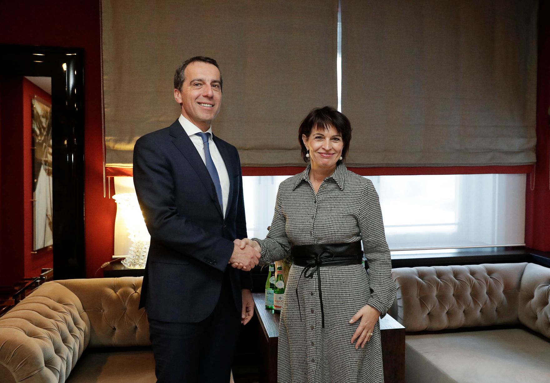 Am 18. J&auml;nner 2017 nahm Bundeskanzler Christian Kern (l.) am Weltwirtschaftsforum in Davos teil. Im Bild mit der schweizer Bundespr&auml;sidentin Doris Leuthard (r.).