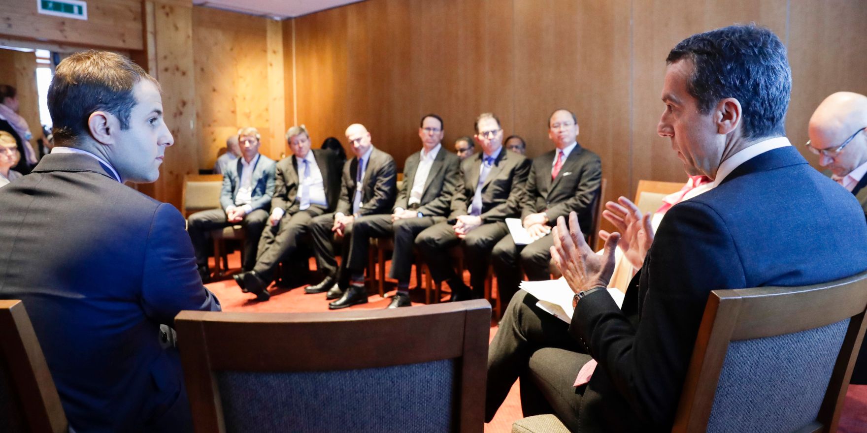 Am 19. J&auml;nner 2017 nahm Bundeskanzler Christian Kern (r.) am Weltwirtschaftsforum in Davos teil. Im Bild bei der Diskussion "Future of Work".