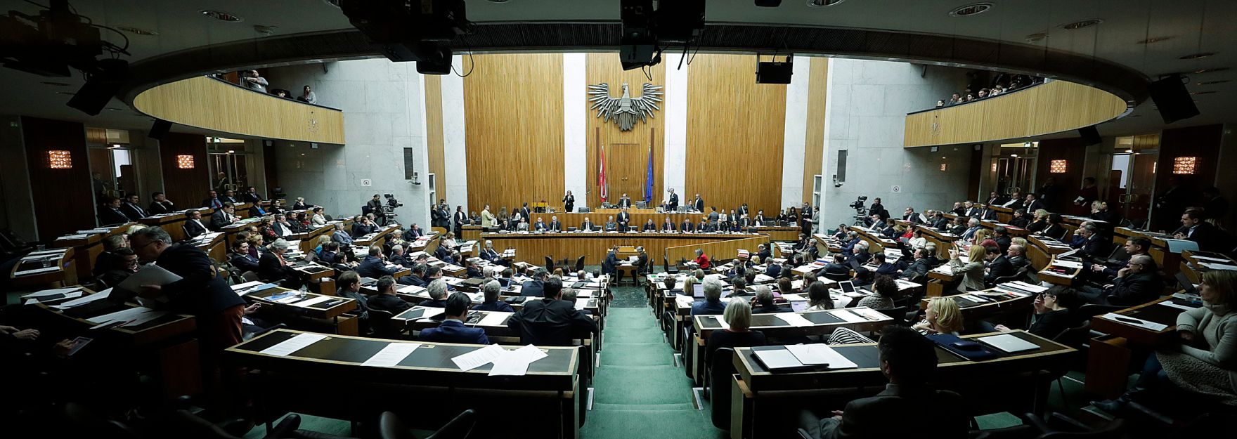 Am 31. J&auml;nner 2017 stellte Bundeskanzler Christian Kern im Nationalrat im Parlament das Arbeitsprogramm der Bundesregierung vor.