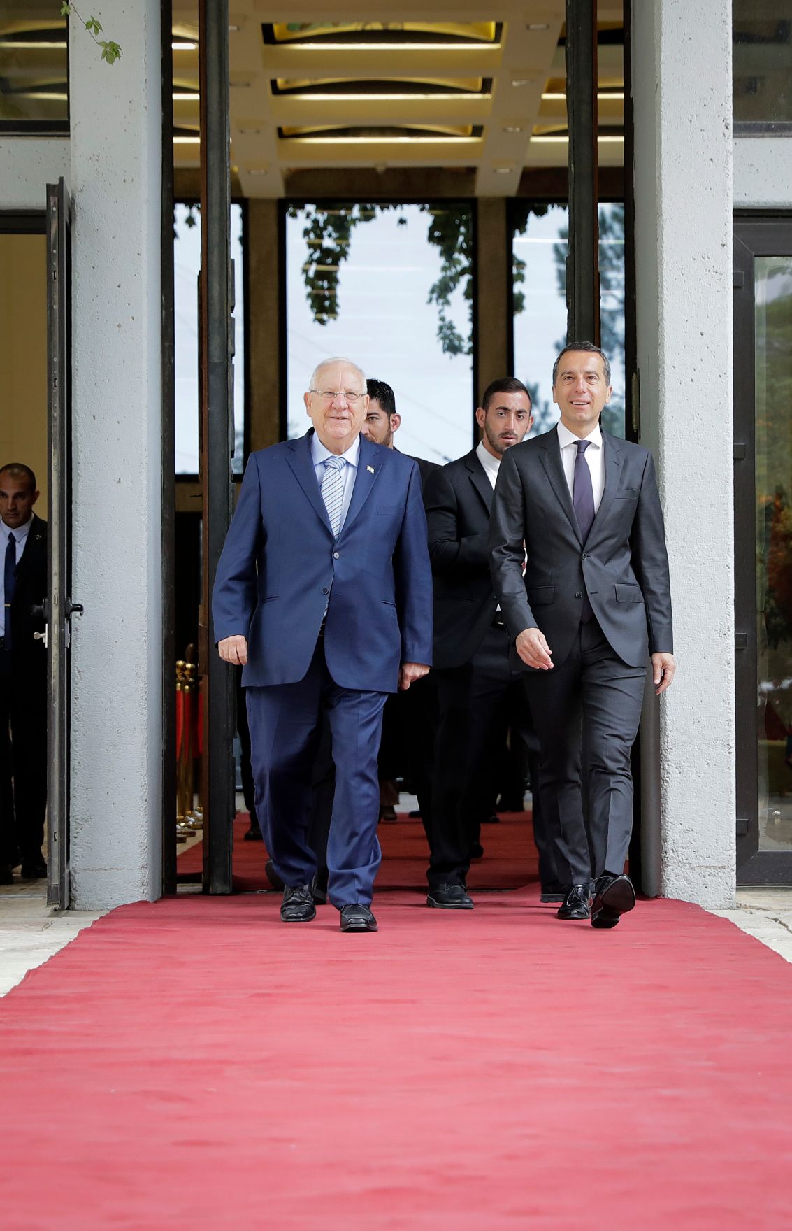 Am 23. April 2017 besuchte Bundeskanzler Christian Kern (r.) das Land Israel. Im Bild mit dem israelischen Pr&auml;sidenten Reuven Rivlin (l.).