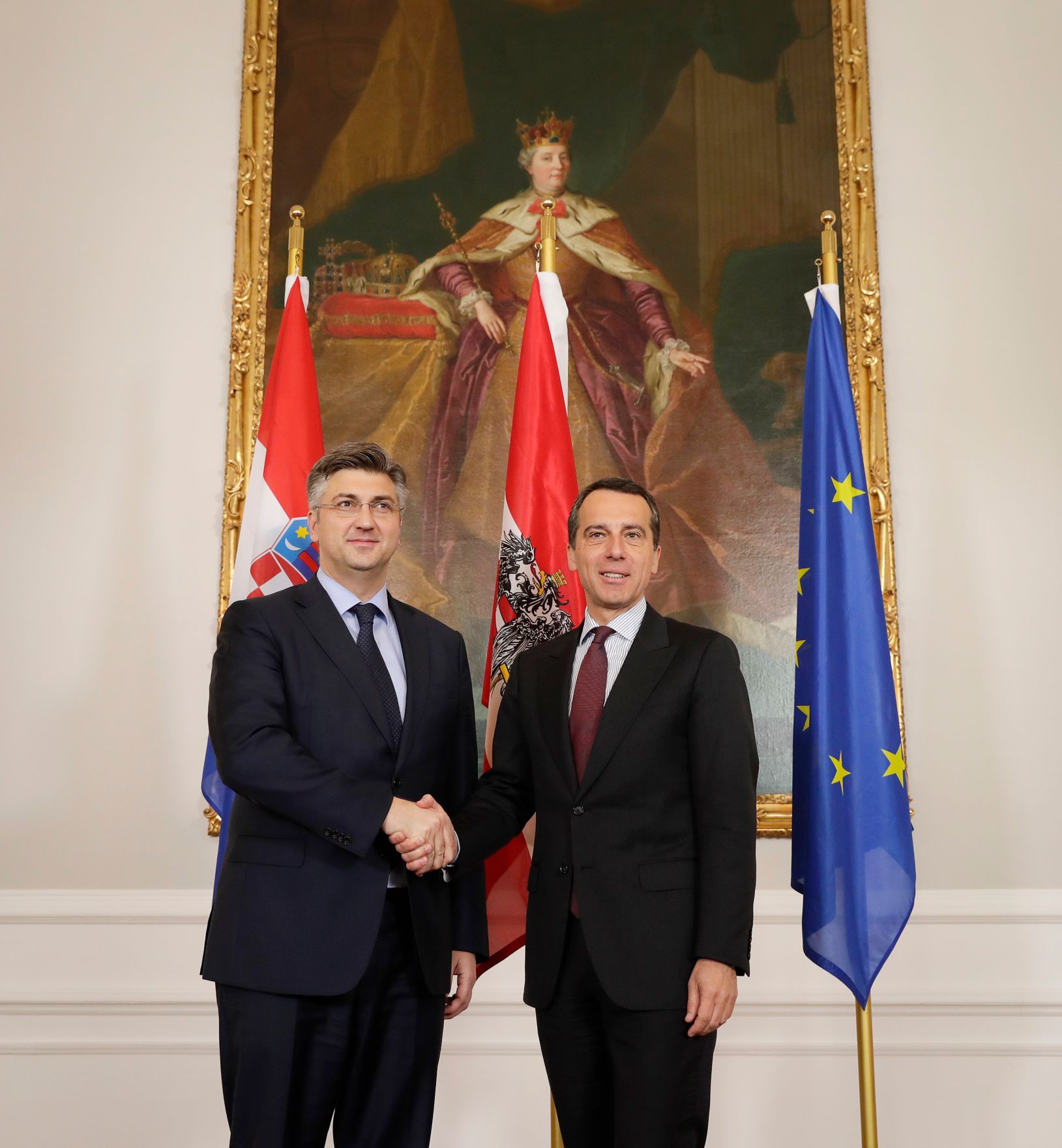 Am 5. Mai 2017 empfing Bundeskanzler Christian Kern (r.) den kroatischen Premierminister Andrej Plenković (l.) zu einem Gespr&auml;ch im Bundeskanzleramt.