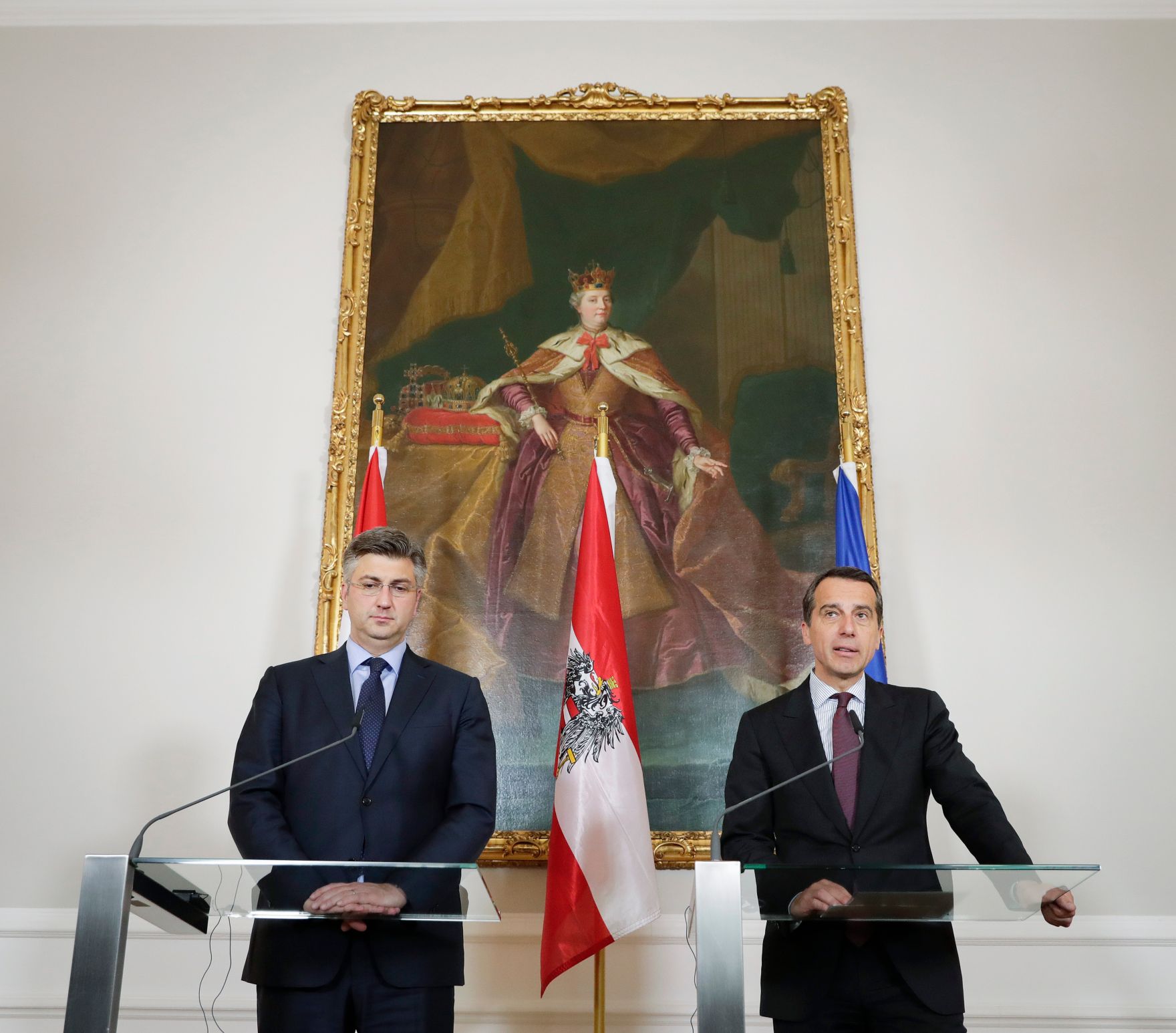 Am 5. Mai 2017 empfing Bundeskanzler Christian Kern (r.) den kroatischen Premierminister Andrej Plenkovic (l.) zu einem Gespr&auml;ch im Bundeskanzleramt. Im Anschluss fand eine Pressekonferenz statt.