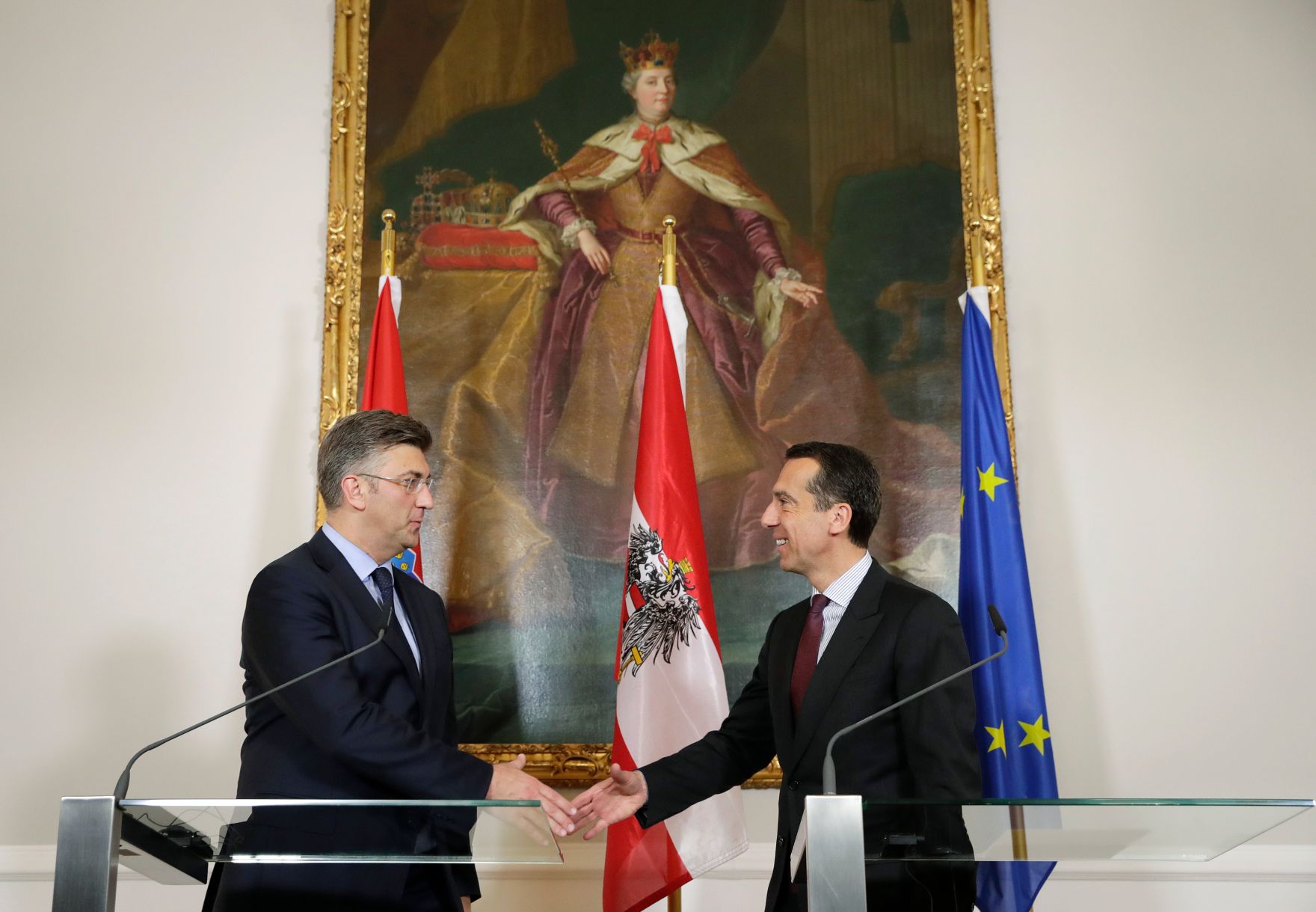 Am 5. Mai 2017 empfing Bundeskanzler Christian Kern (r.) den kroatischen Premierminister Andrej Plenkovic (l.) zu einem Gespr&auml;ch im Bundeskanzleramt. Im Anschluss fand eine Pressekonferenz statt.