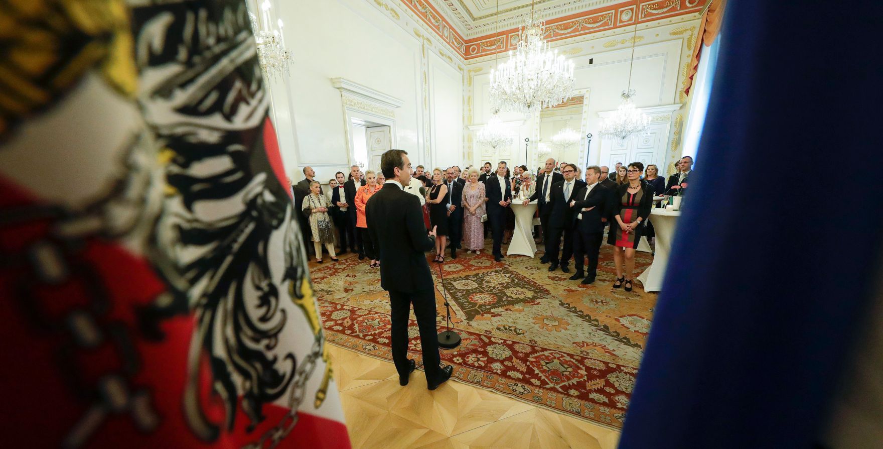 Am 6. Juni 2017 gab Bundeskanzler Christian Kern einen Empfang anl&auml;sslich "Konzert im Burgtheater Life-Ball".