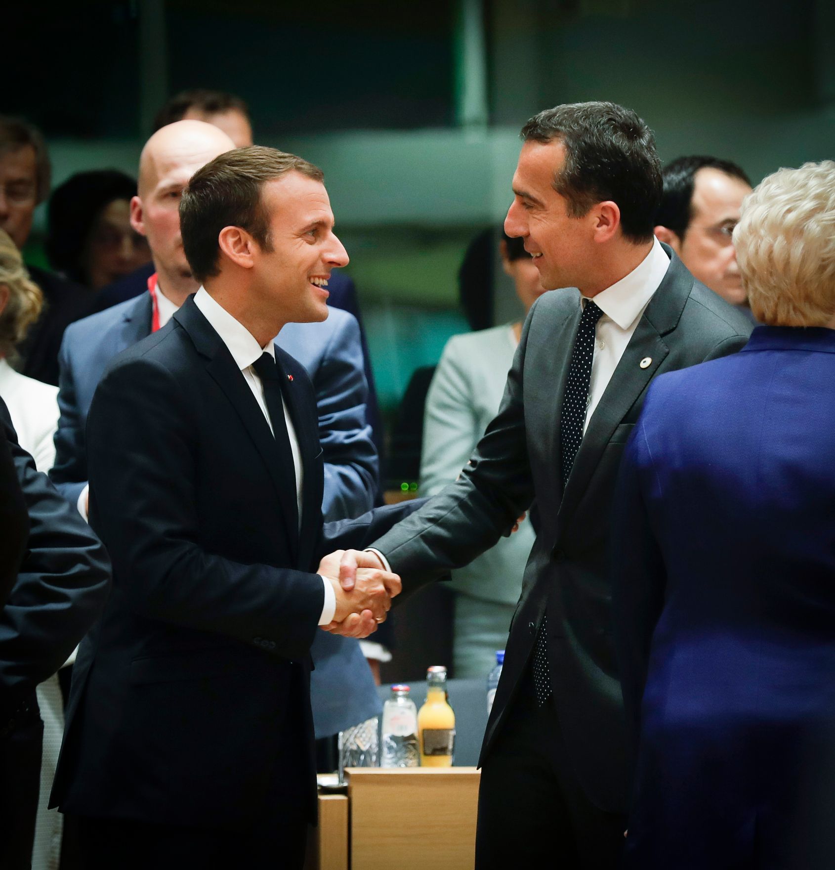 Am 22. Juni 2017 begann in Br&uuml;ssel der zweit&auml;gige Europ&auml;ische Rat der Staats- und Regierungschefs. Im Bild Bundeskanzler Christian Kern (r.) mit dem franz&ouml;sischen Pr&auml;sidenten Emmanuel Macron (l.).