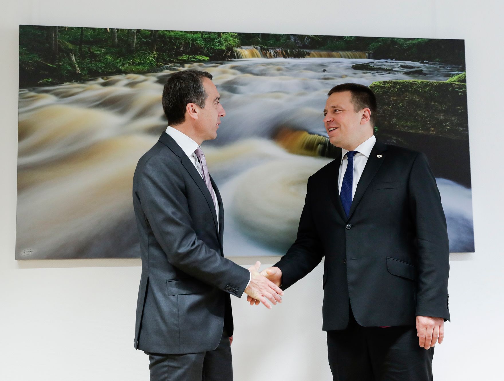 Am 23. Juni 2017 endete in Br&uuml;ssel der zweit&auml;gige Europ&auml;ische Rat der Staats- und Regierungschefs. Im Bild Bundeskanzler Christian Kern (l.) im Bild mit dem estnischen Premierminister J&uuml;ri Ratas (r.).