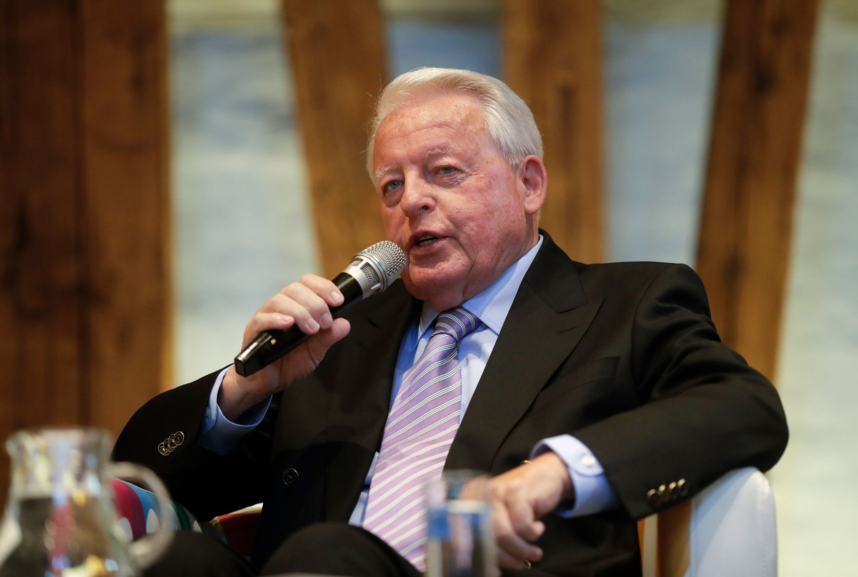 Am 3. Juli 2017 nahm Bundeskanzler Christian Kern an der Diskussion des Europa Club Spezial &bdquo;Wie halten Sie es mit Europa?&ldquo; teil. Im Bild Bundeskanzler a.D. Franz Vranitzky.