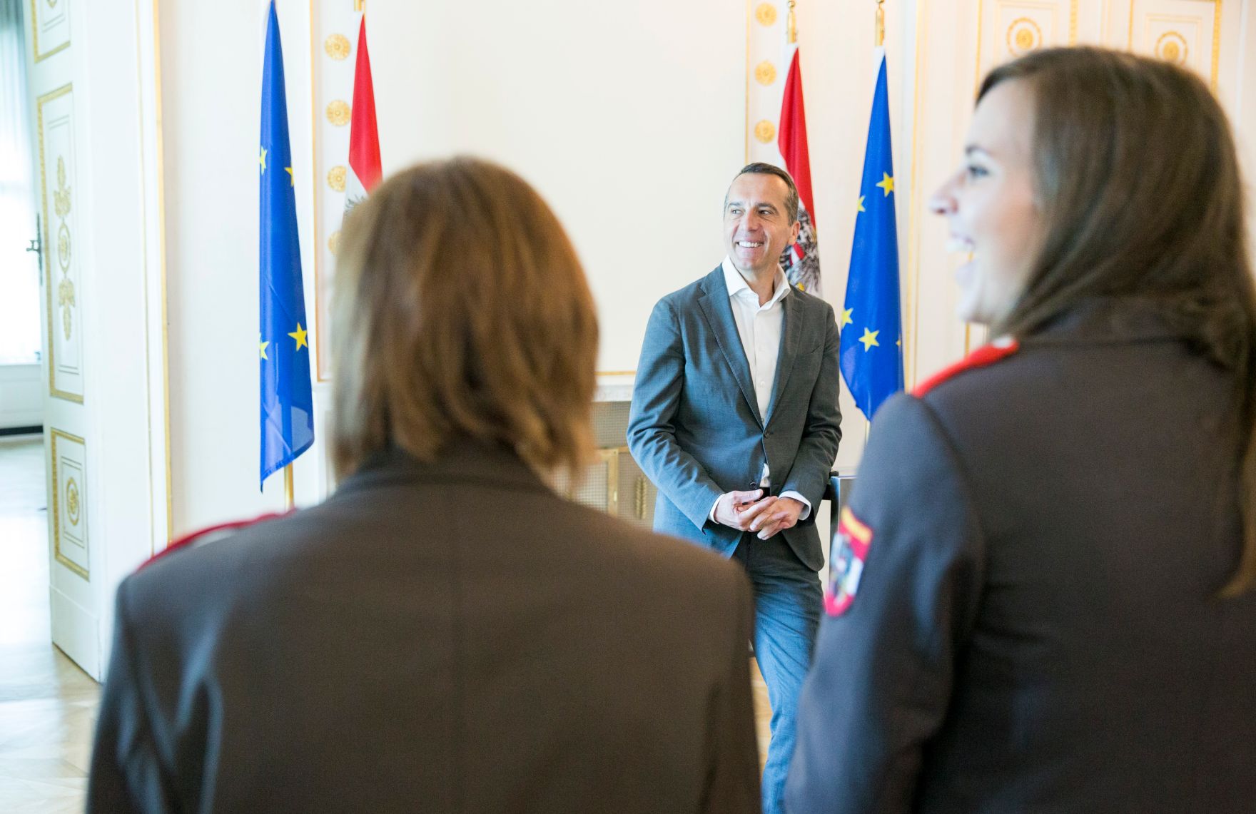 Am 31. Juli 2017 empfing Bundeskanzler Christian Kern (im Bild) die Feuerwehr- WeltmeisterInnen der Freiwilligen Feuerwehr Rudersdorf.