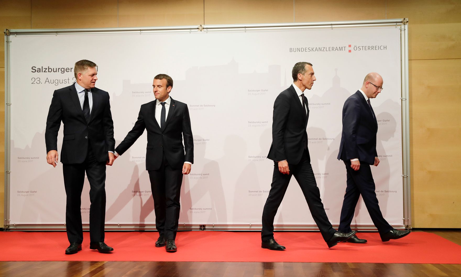 Am 23. August 2017 fand der Salzburgergipfel statt. Im Bild Bundeskanzler Christian Kern (m.r.), der franz&ouml;sische Pr&auml;sident Emmanuel Macron (m.l.), der slowakische Ministerpr&auml;sident Robert Fico (l.) und der tschechische Ministerpr&auml;sident Bohuslav Sobotka (r.).