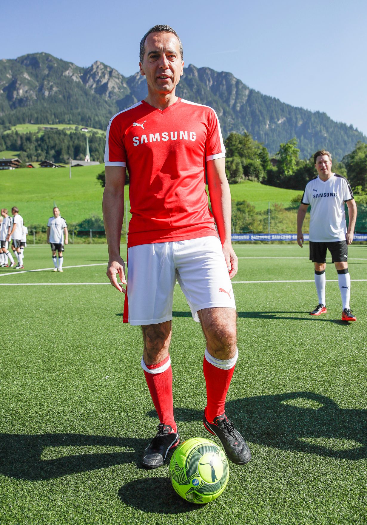 Am 29. August 2017 nahm Bundeskanzler Christian Kern (im Bild) am. Europ&auml;ischen Forum Alpbach teil. Im Bild beim Charity Soccer Match.