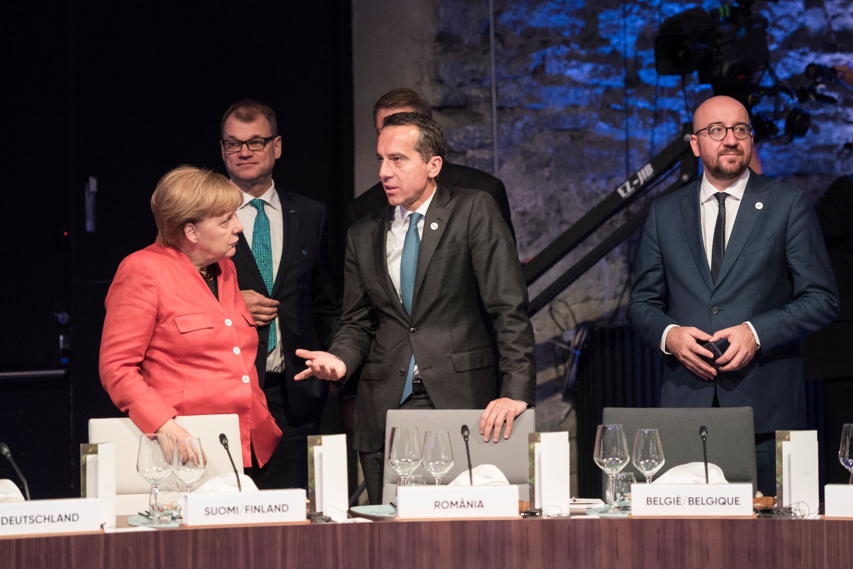 Am 29. September 2017 fand das Digitale Gipfeltreffen der Europ&auml;ischen Staats- und Regierungschefs in Tallinn statt. Im Bild Bundeskanzler Christian Kern (m.r.) mit der deutschen Bundeskanzlerin Angela Merkel (l.).