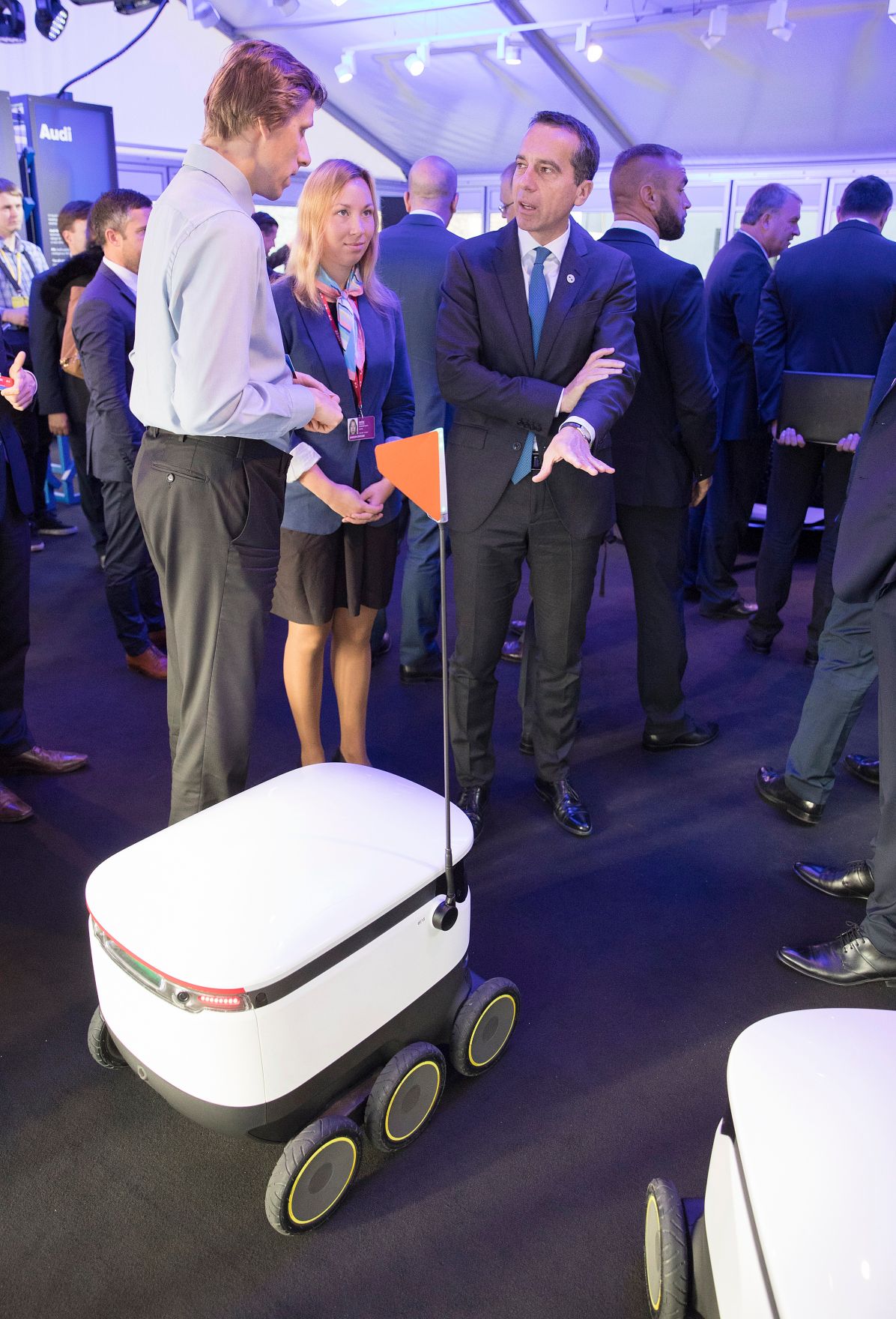 Am 29. September 2017 fand das Digitale Gipfeltreffen der Europ&auml;ischen Staats- und Regierungschefs in Tallinn statt. Im Bild Bundeskanzler Christian Kern bei der Besichtigung des Creative Hub.