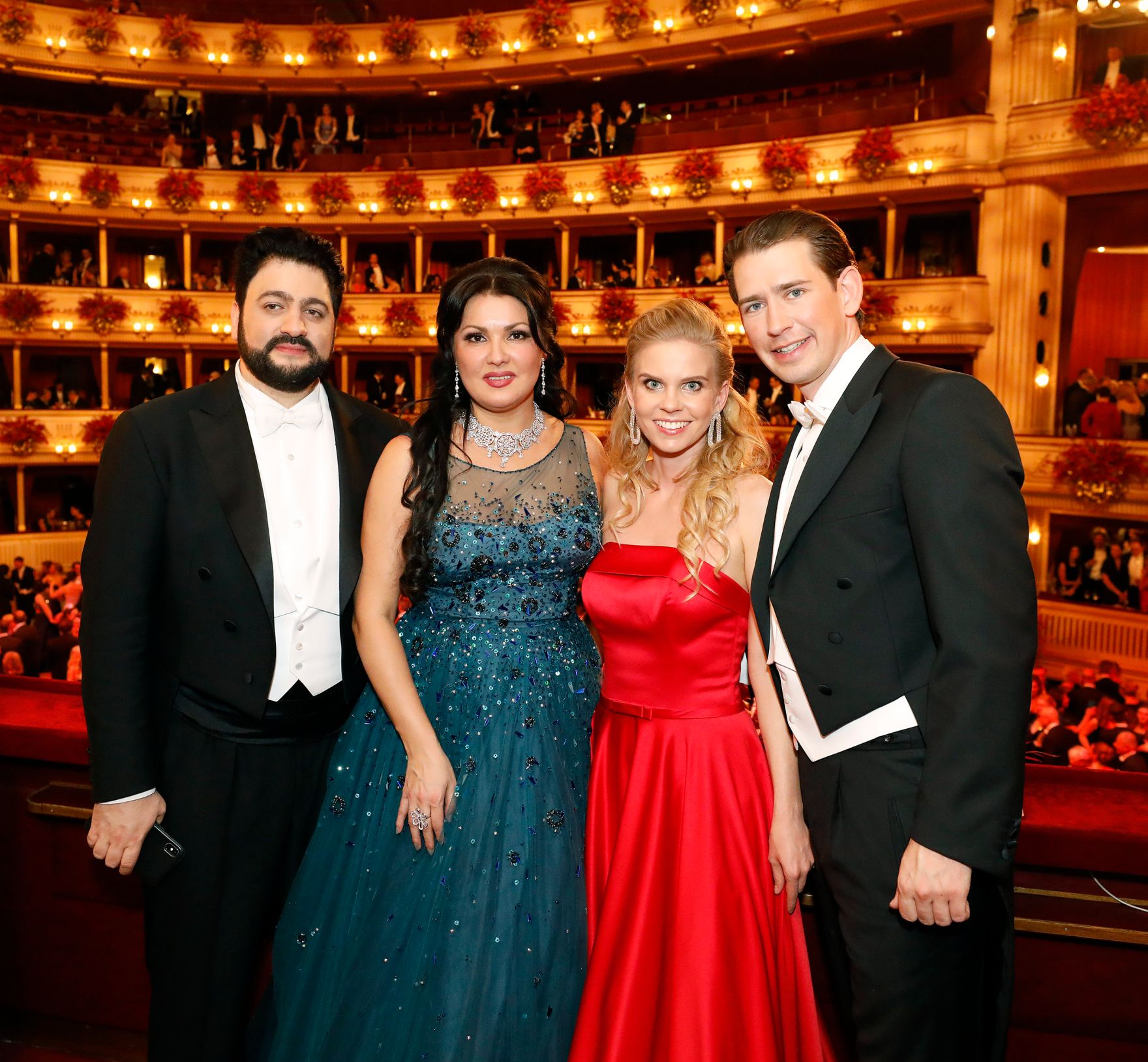 Am 28. Februar 2019 besuchte Bundeskanzler Sebastian Kurz (r.) den Wiener Opernball. Im Bild mit Susanne Thier (m.r.), Anna Jurjewna Netrebko (m.l.), Operns&auml;ngerin und Yusif Eyvazov (l.), Operns&auml;nger.