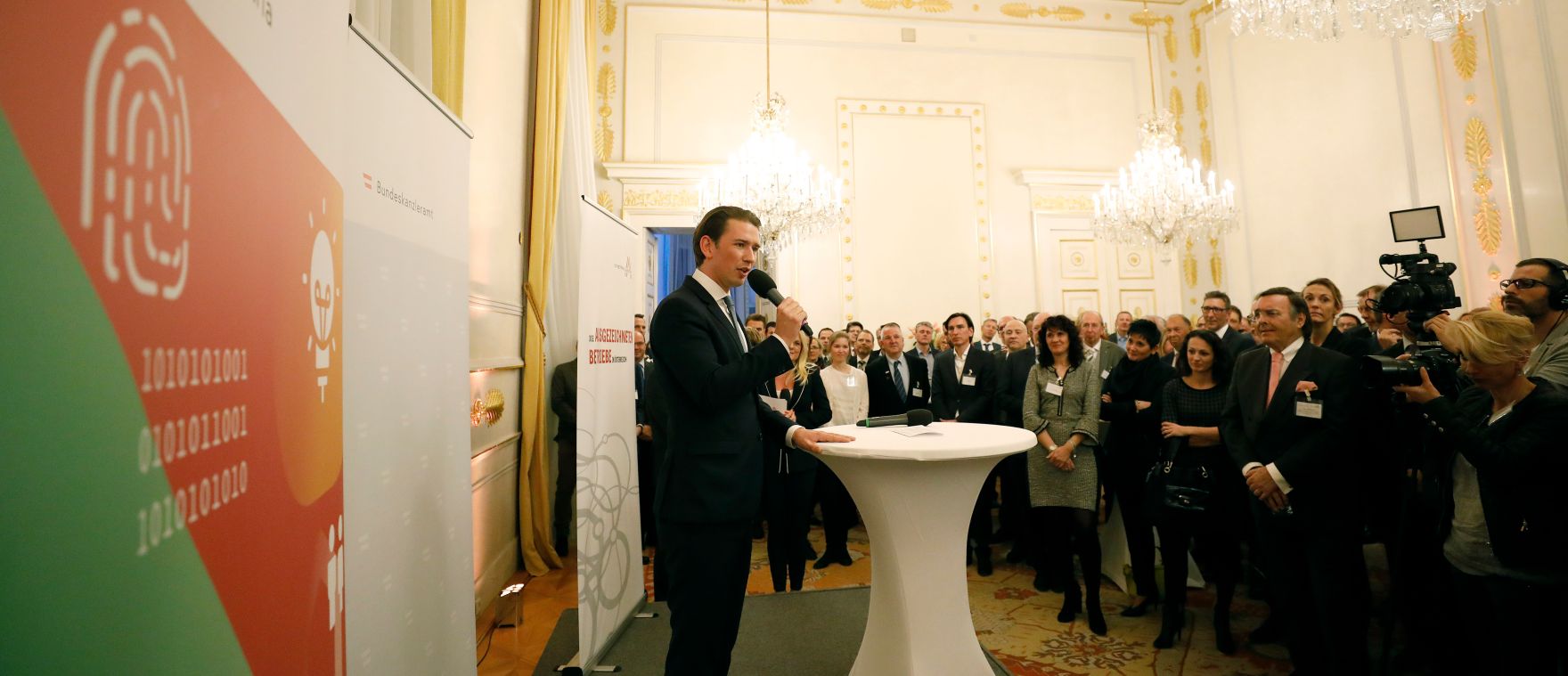 Am 11. M&auml;rz 2019 fand ein Empfang f&uuml;r &ouml;sterreichische Leitbetriebe im Bundeskanzleramt statt. Im Bild Bundeskanzler Sebastian Kurz (l.).